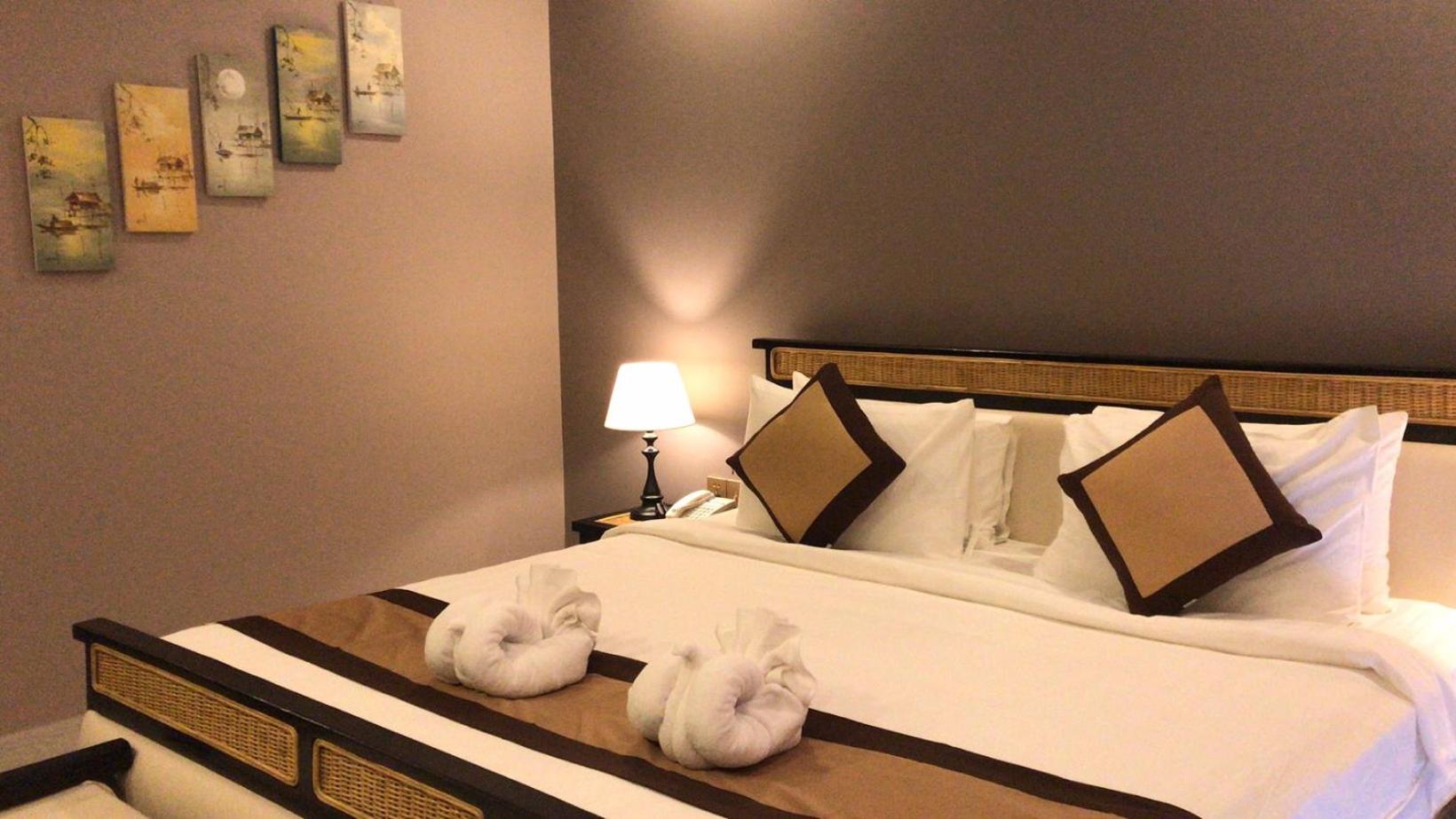 Superior King Room - Photo 4