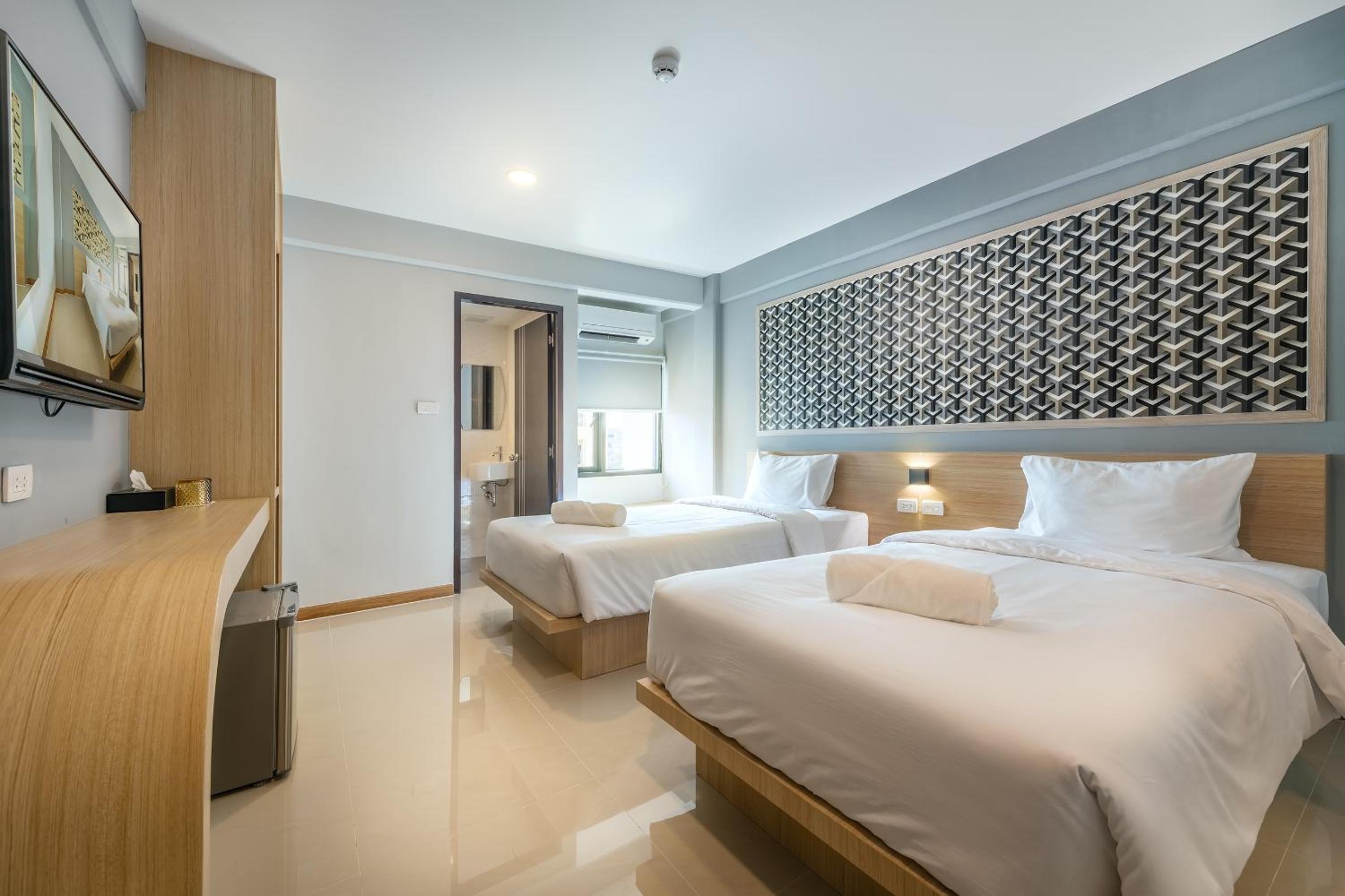 Superior Twin Room - Photo 10