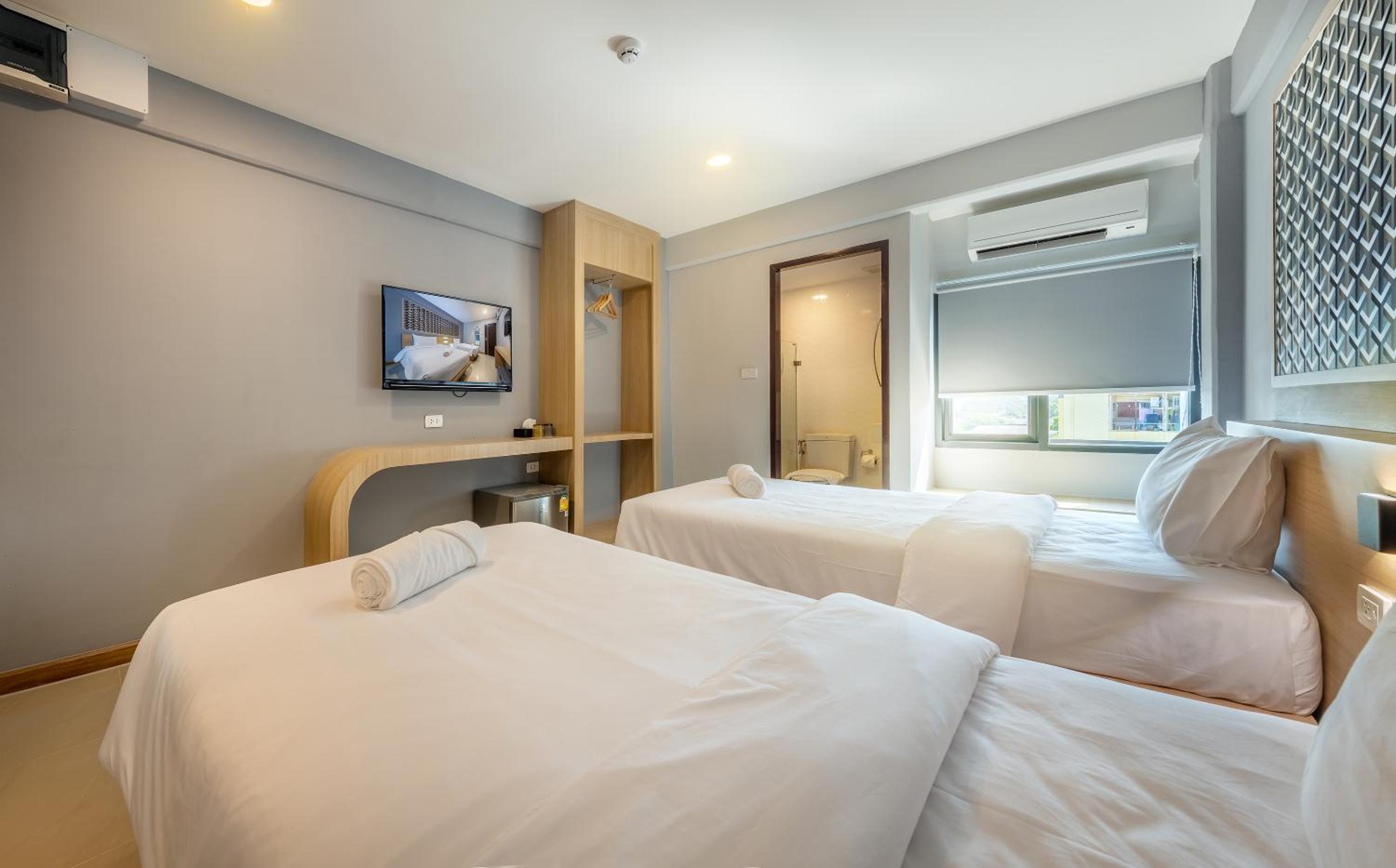 Superior Twin Room - Photo 7