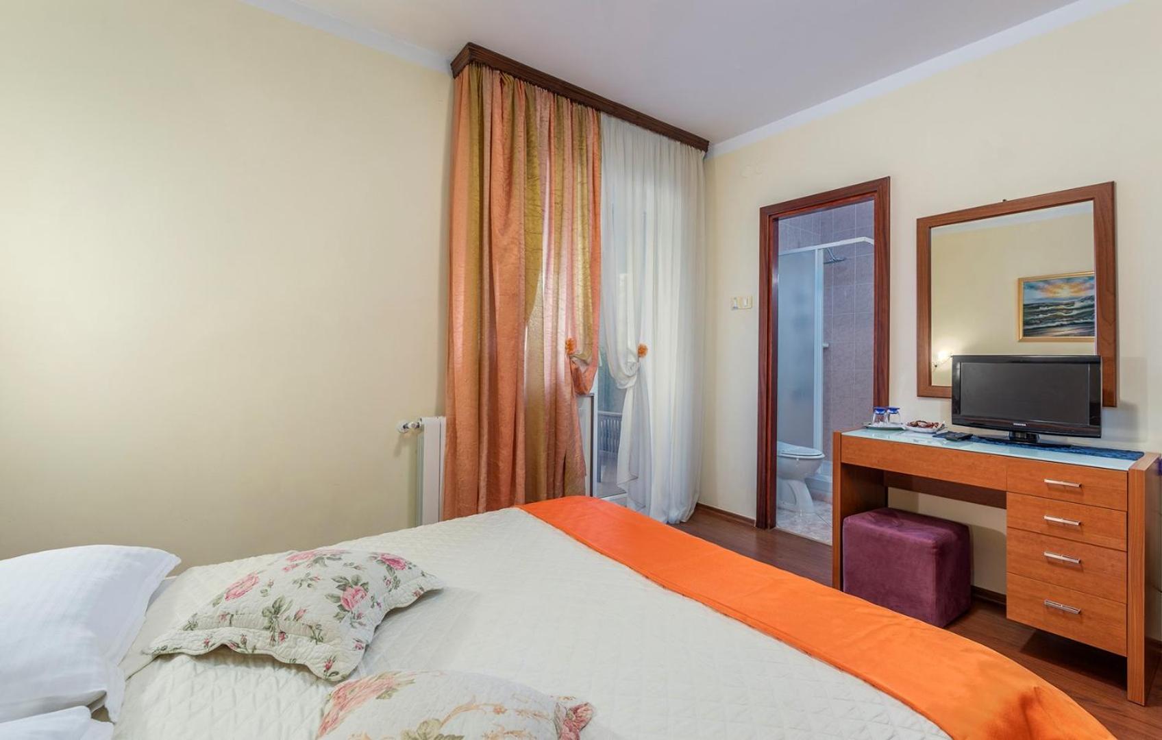 Standard Double Room photo 3