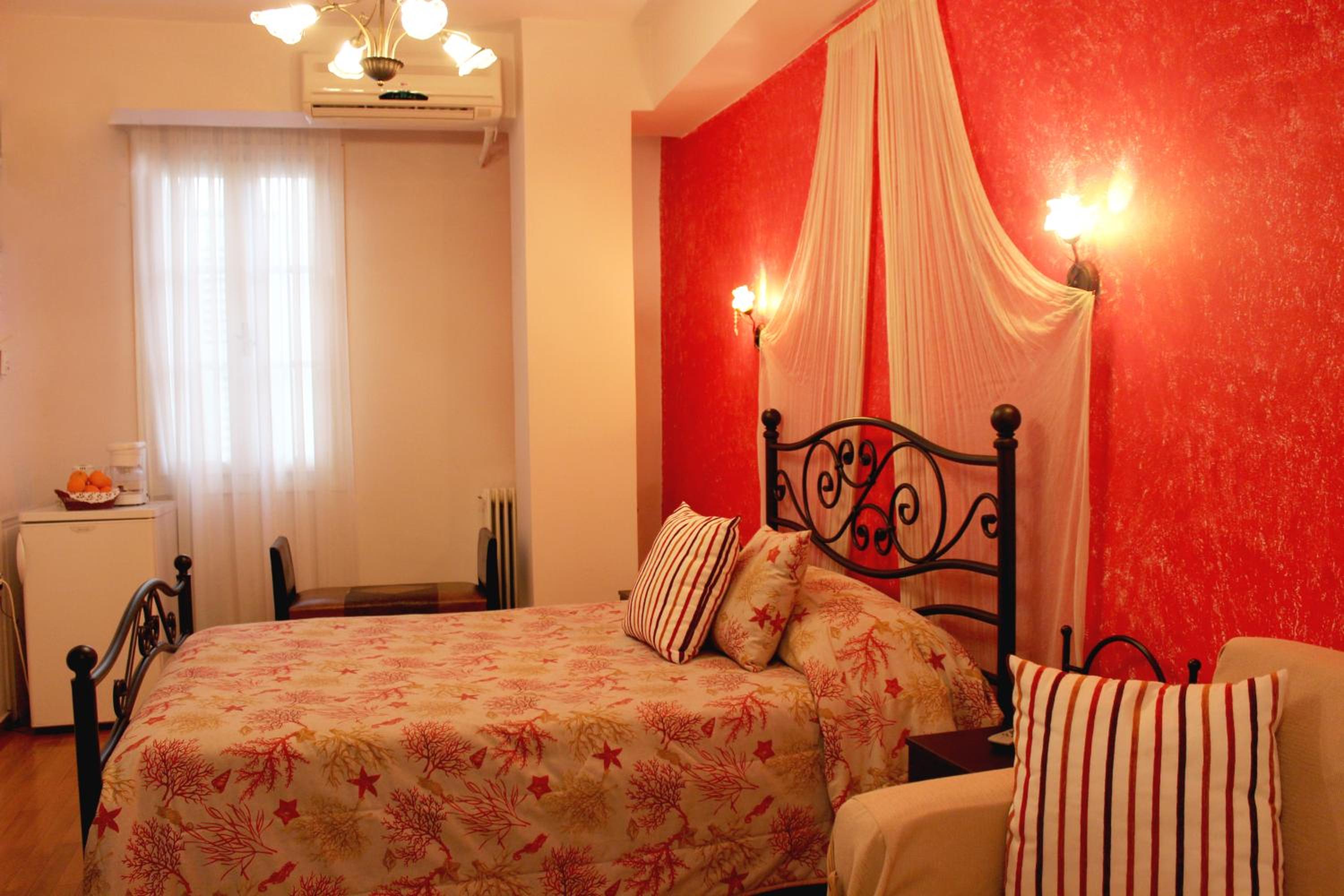 Classic Triple Room - Photo 10