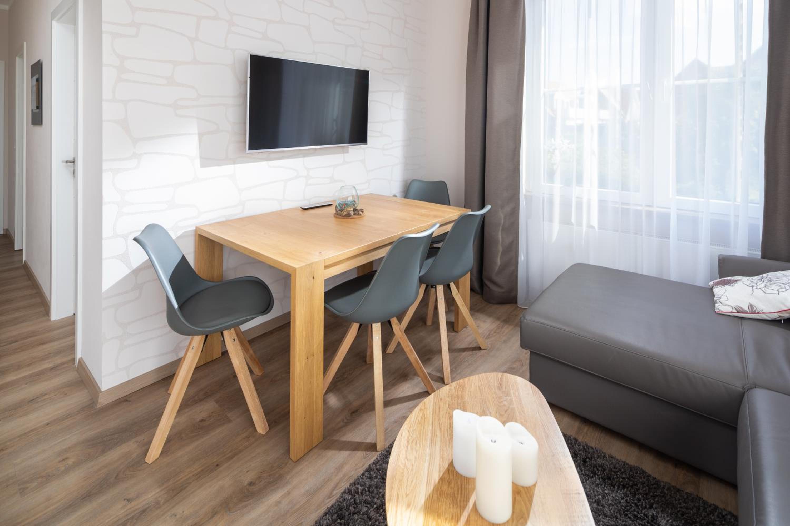 Apartment with Terrace photo 3