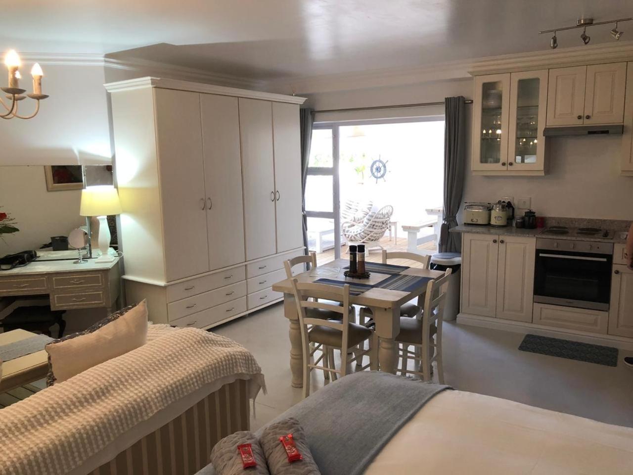 Superior One-Bedroom Apartment with Garden View