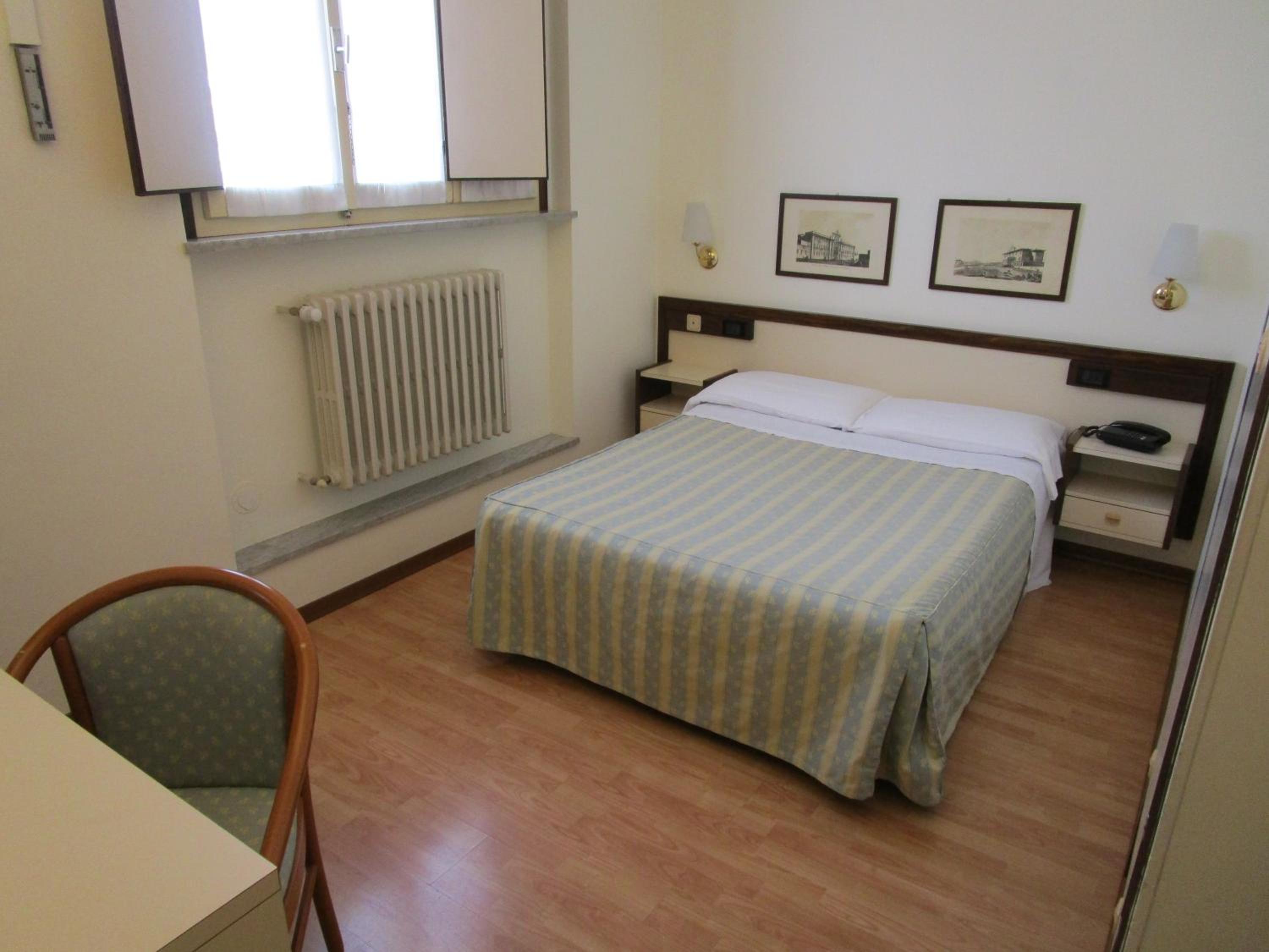 Double Room - Photo 21
