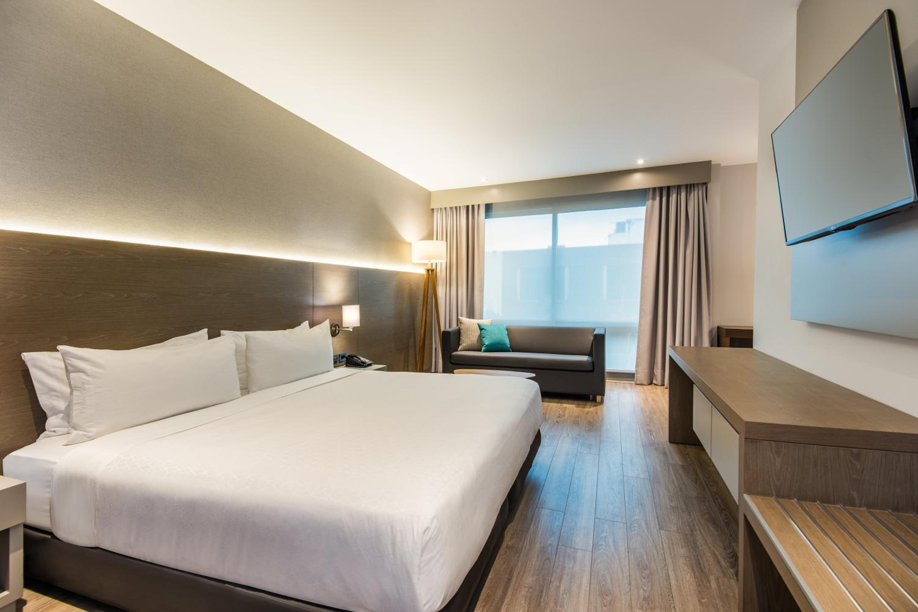 King Suite - Photo 1