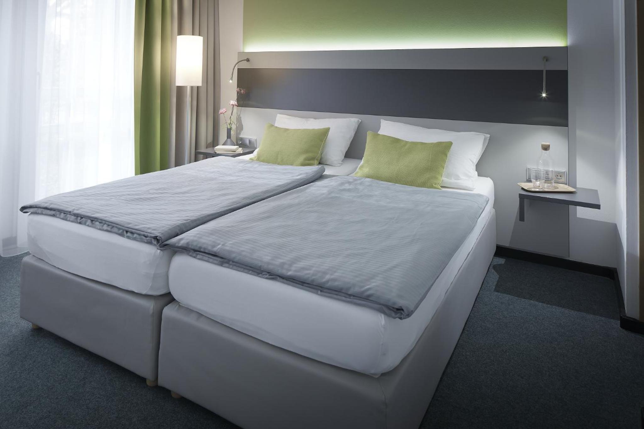 Double or Twin Room with Terrace - Photo 5