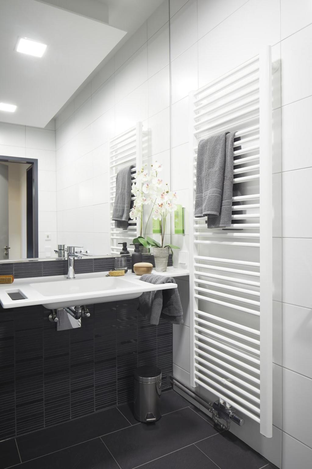 Double or Twin Room with Terrace - Photo 2
