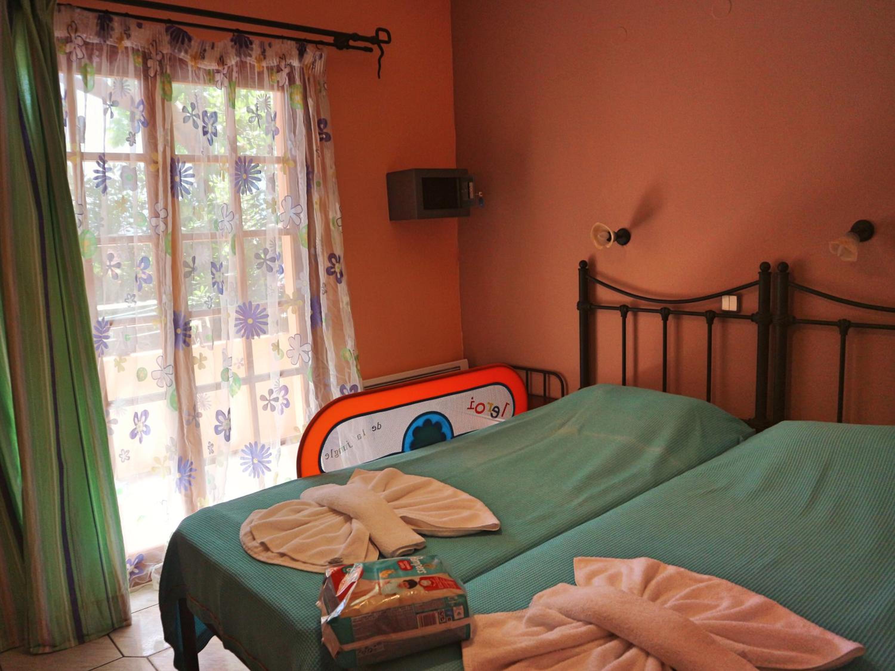 Apartment with Balcony photo 3