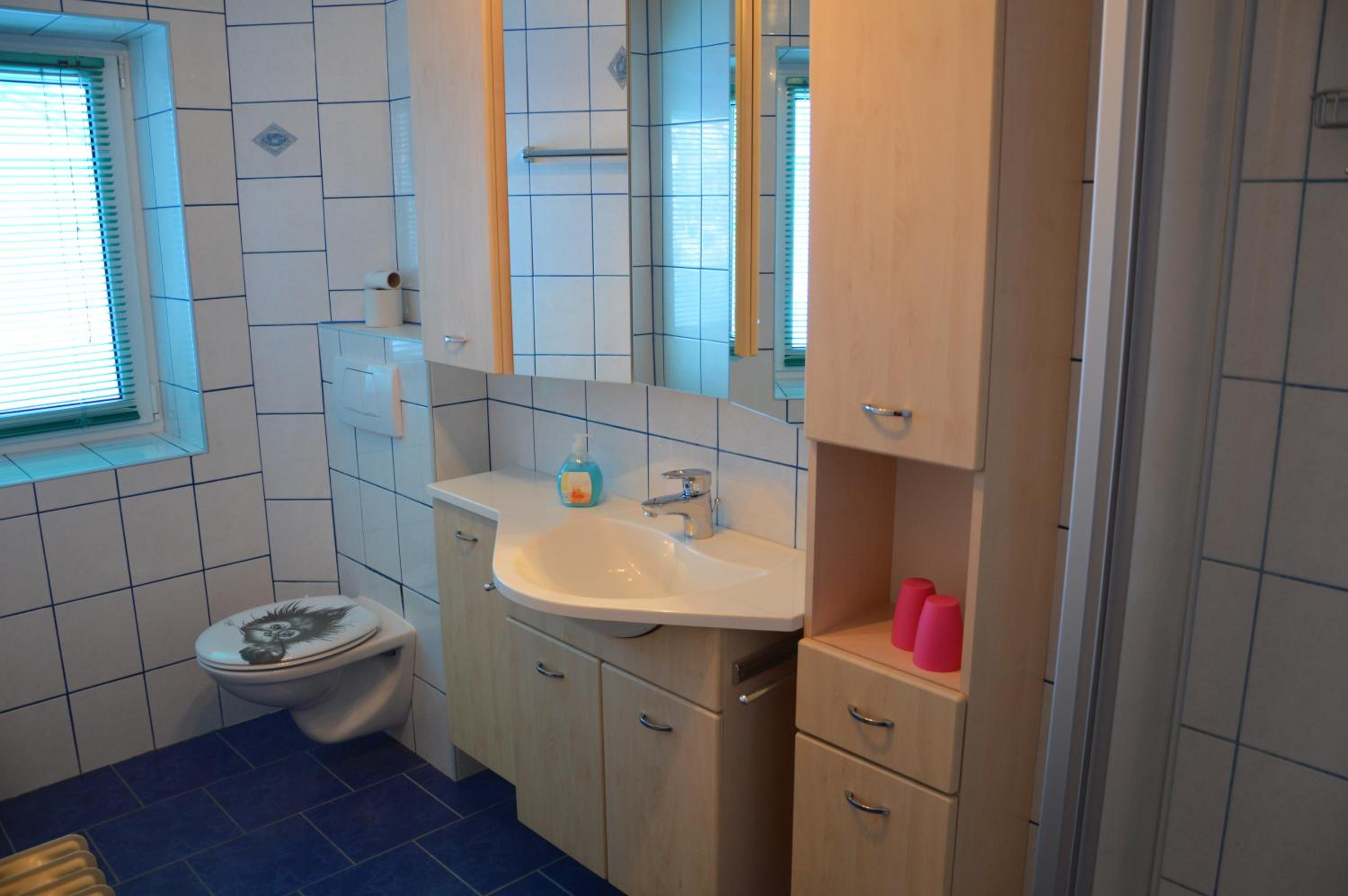 Three-Bedroom Apartment with Balcony photo 2