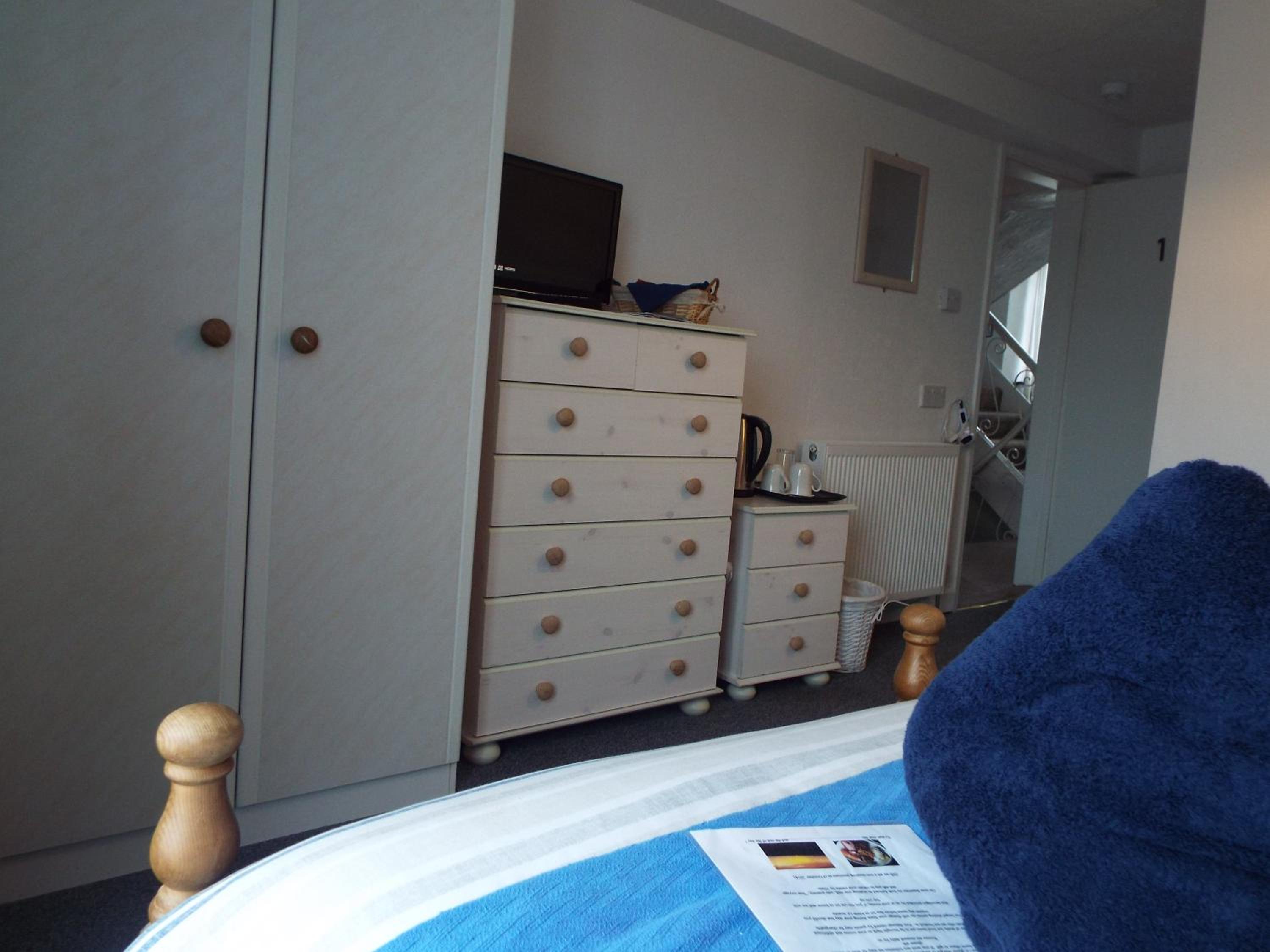 Standard Twin Room photo 3