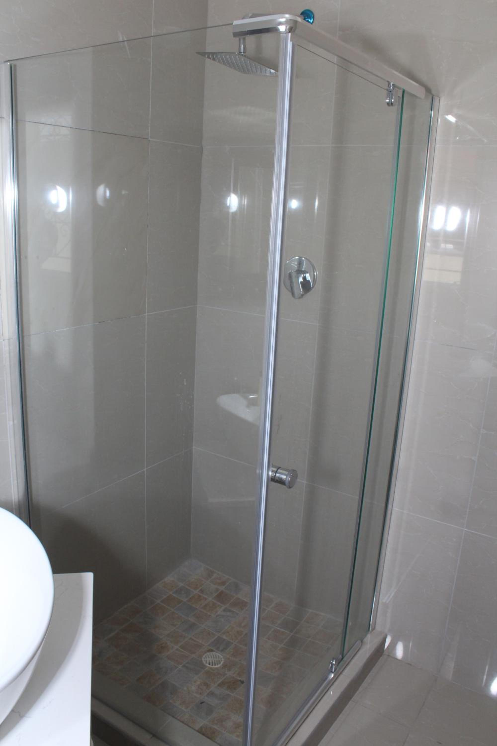 Deluxe Double Room (2 Adults + 1 Child) - Photo 19