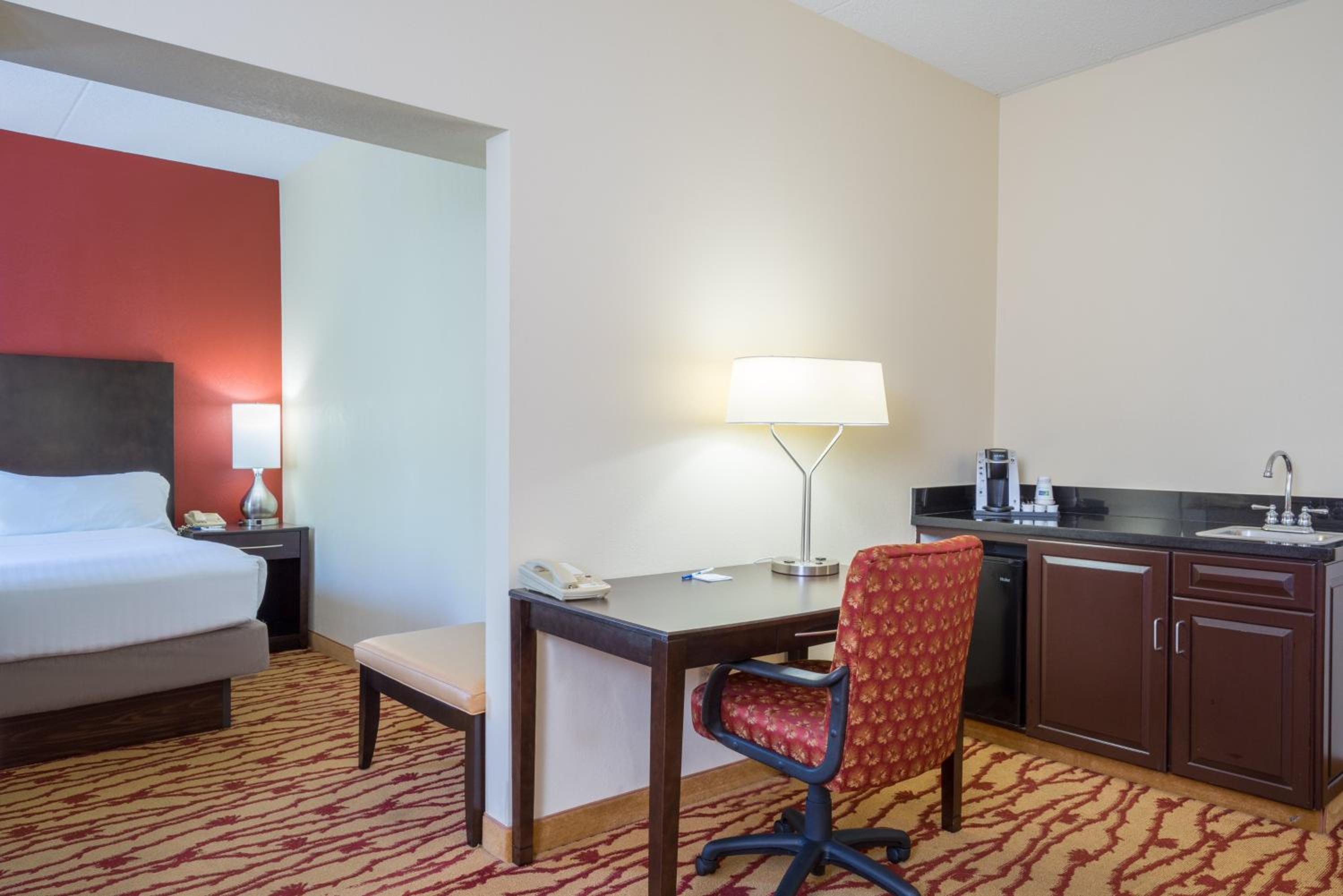 King Suite - Photo 1