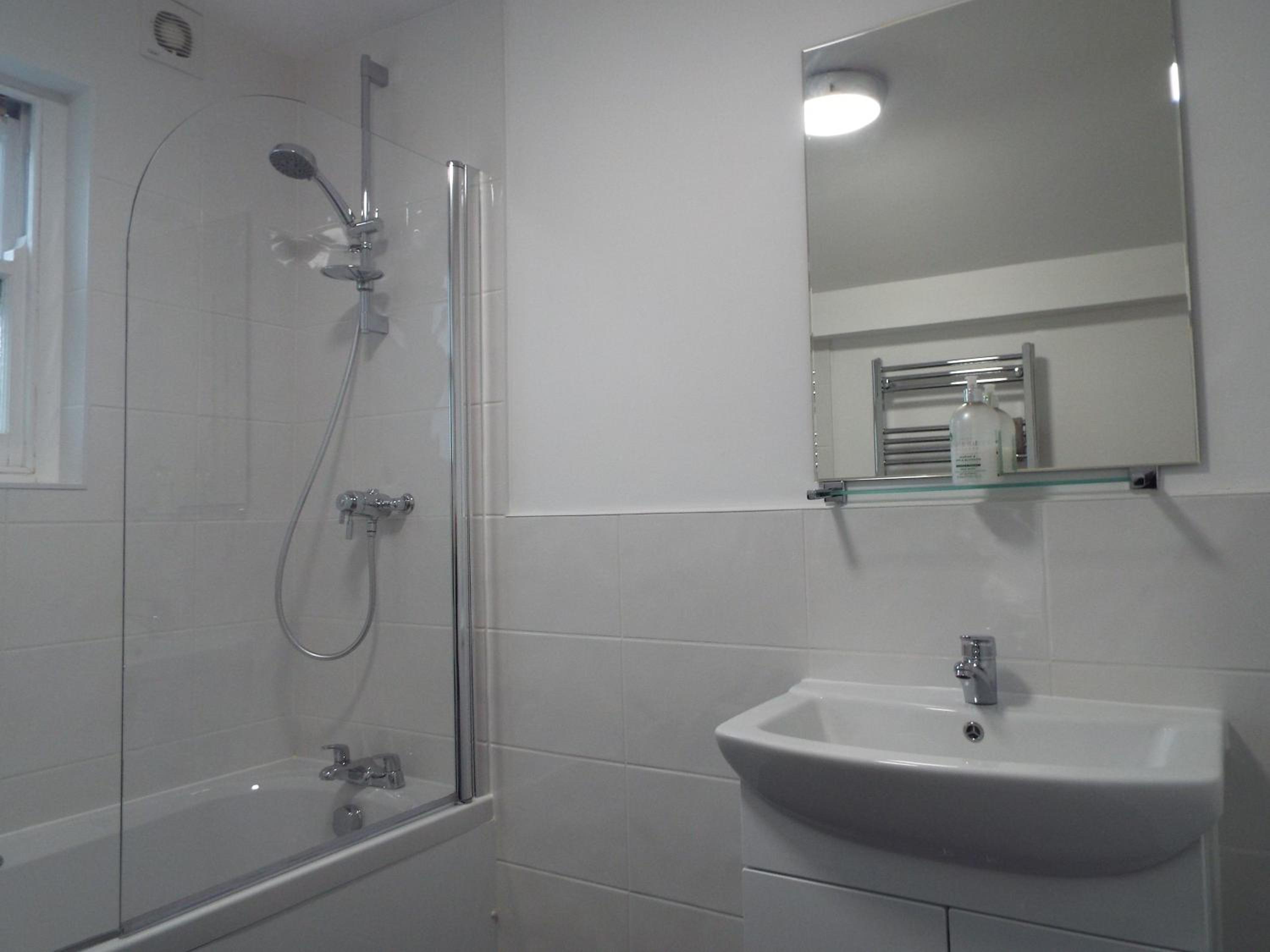Double Room With Private Bathroom photo 3