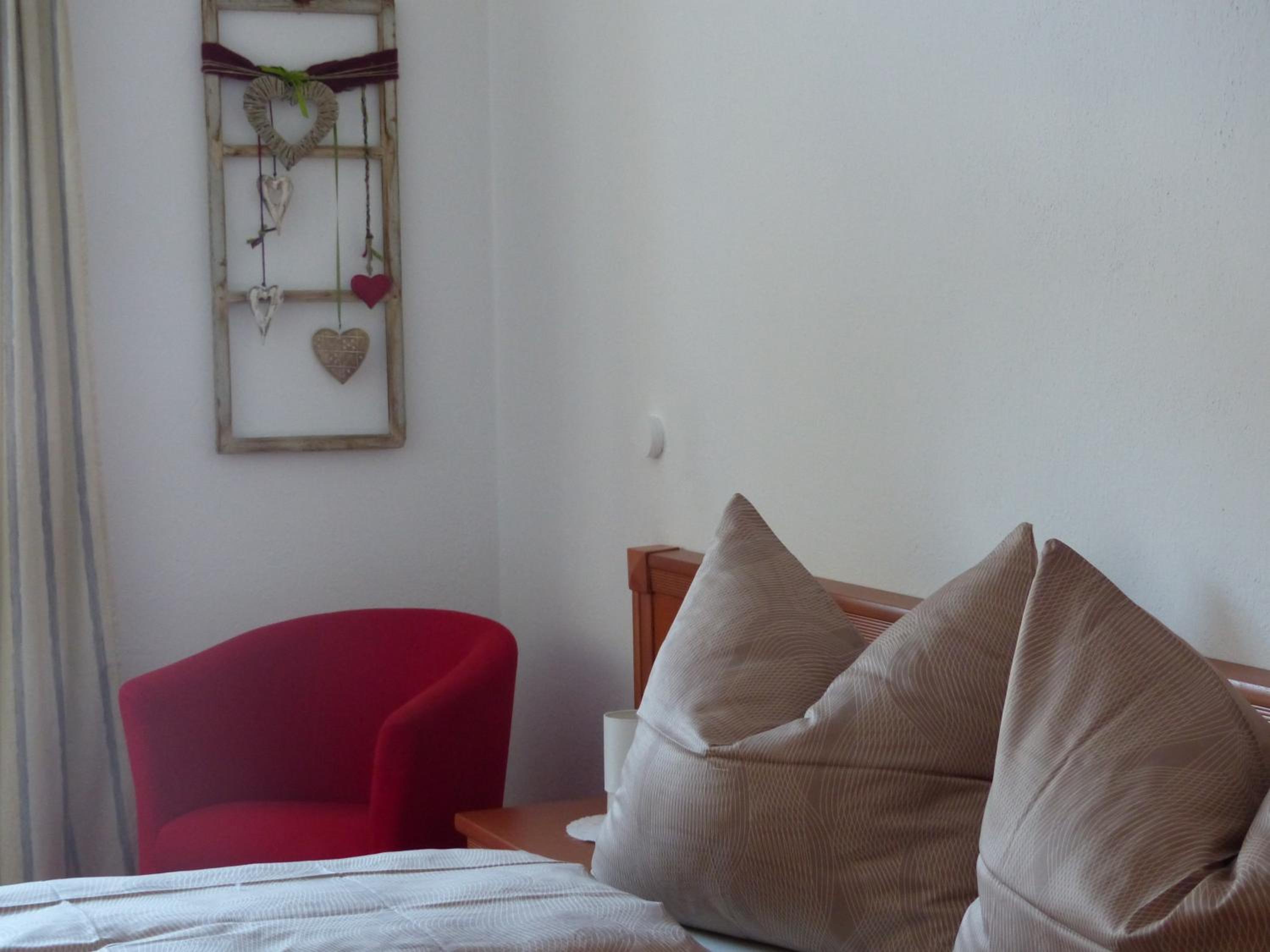 Five-Bedroom Apartment with Garden View photo 2