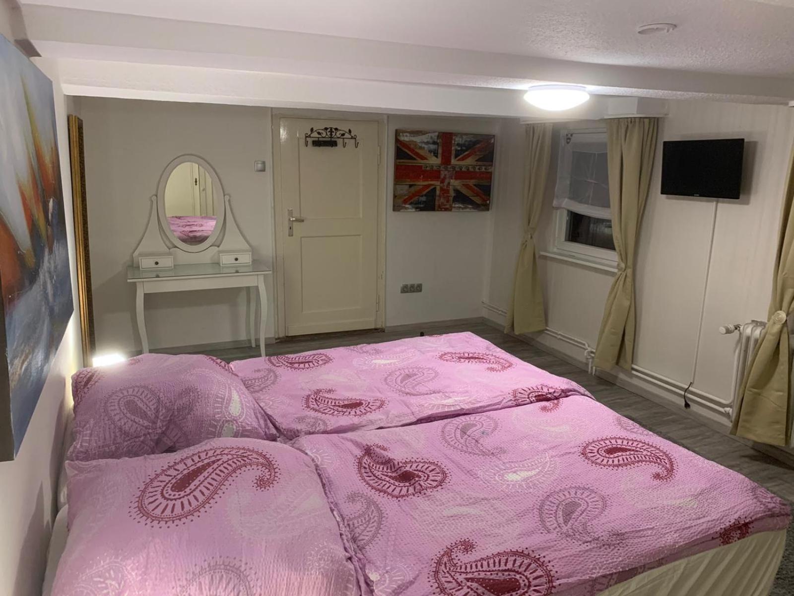 Four-Bedroom House photo 1