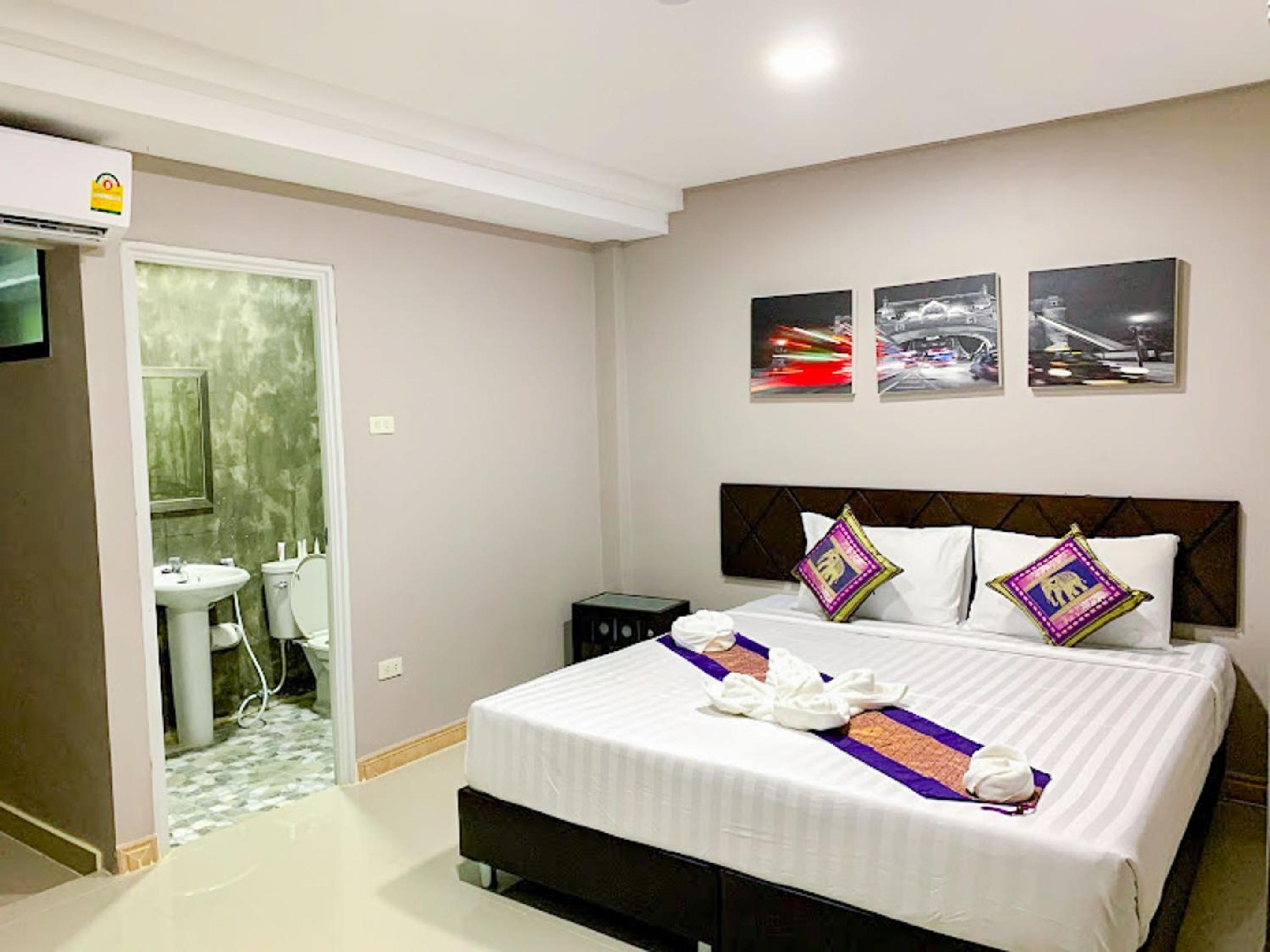 Superior Double Or Twin Room photo 2