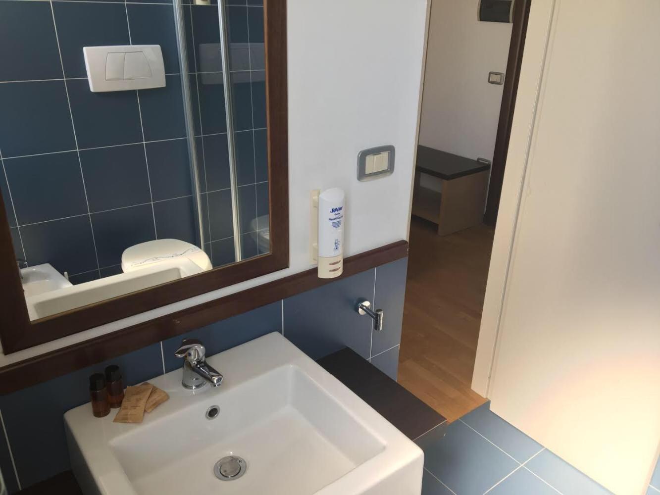 Comfort Double or Twin Room - Photo 9