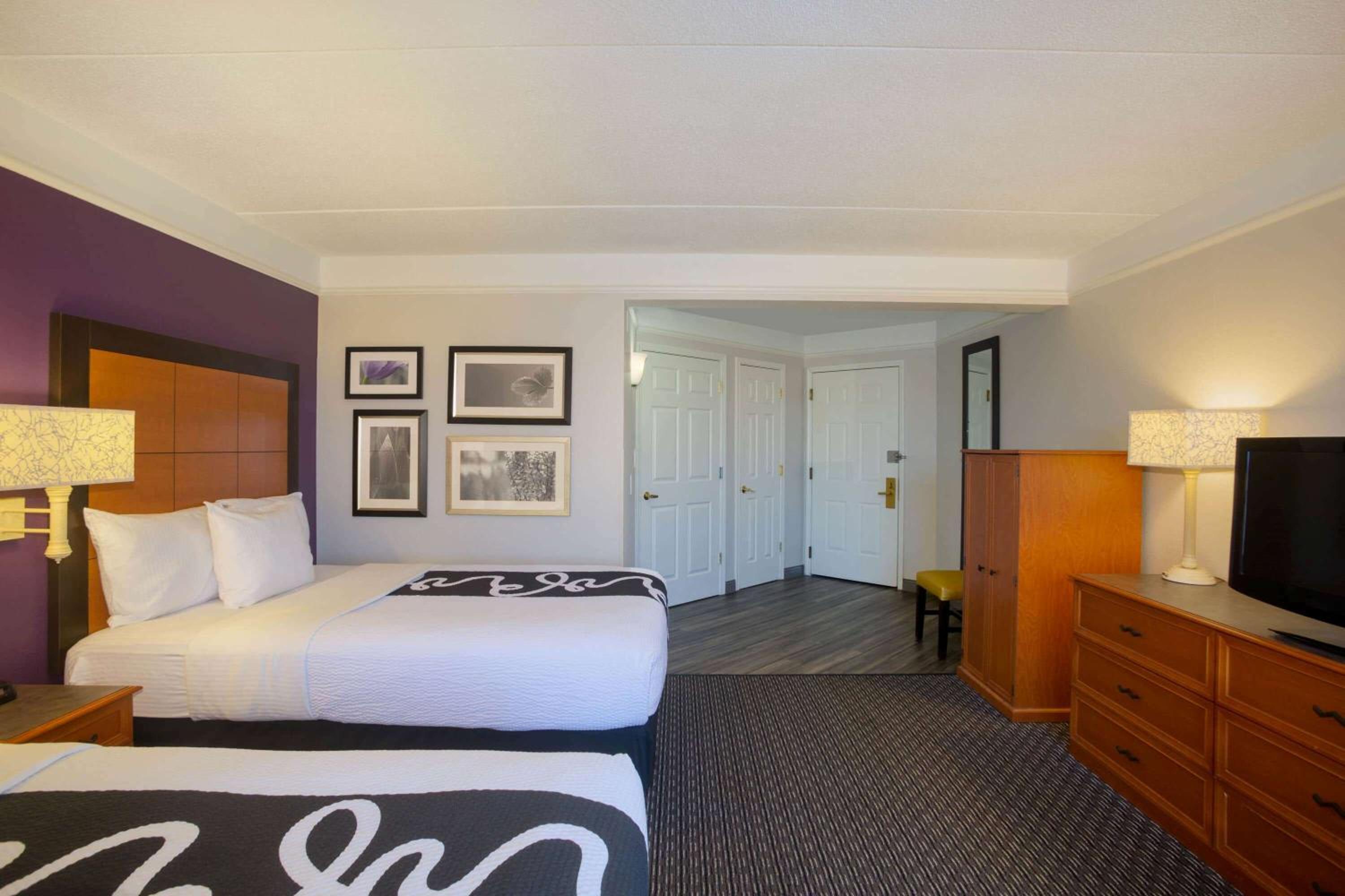 Double Room with Two Double Beds - Disability Access - Photo 1