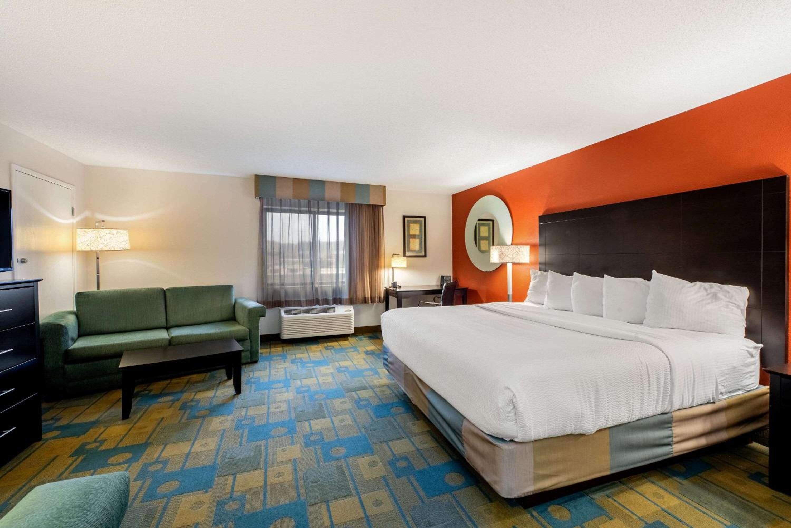 Executive King Room - Photo 3
