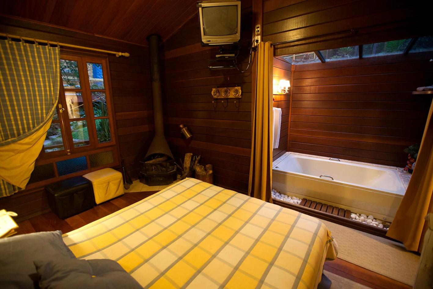 Chalet (2 Adults) photo 1