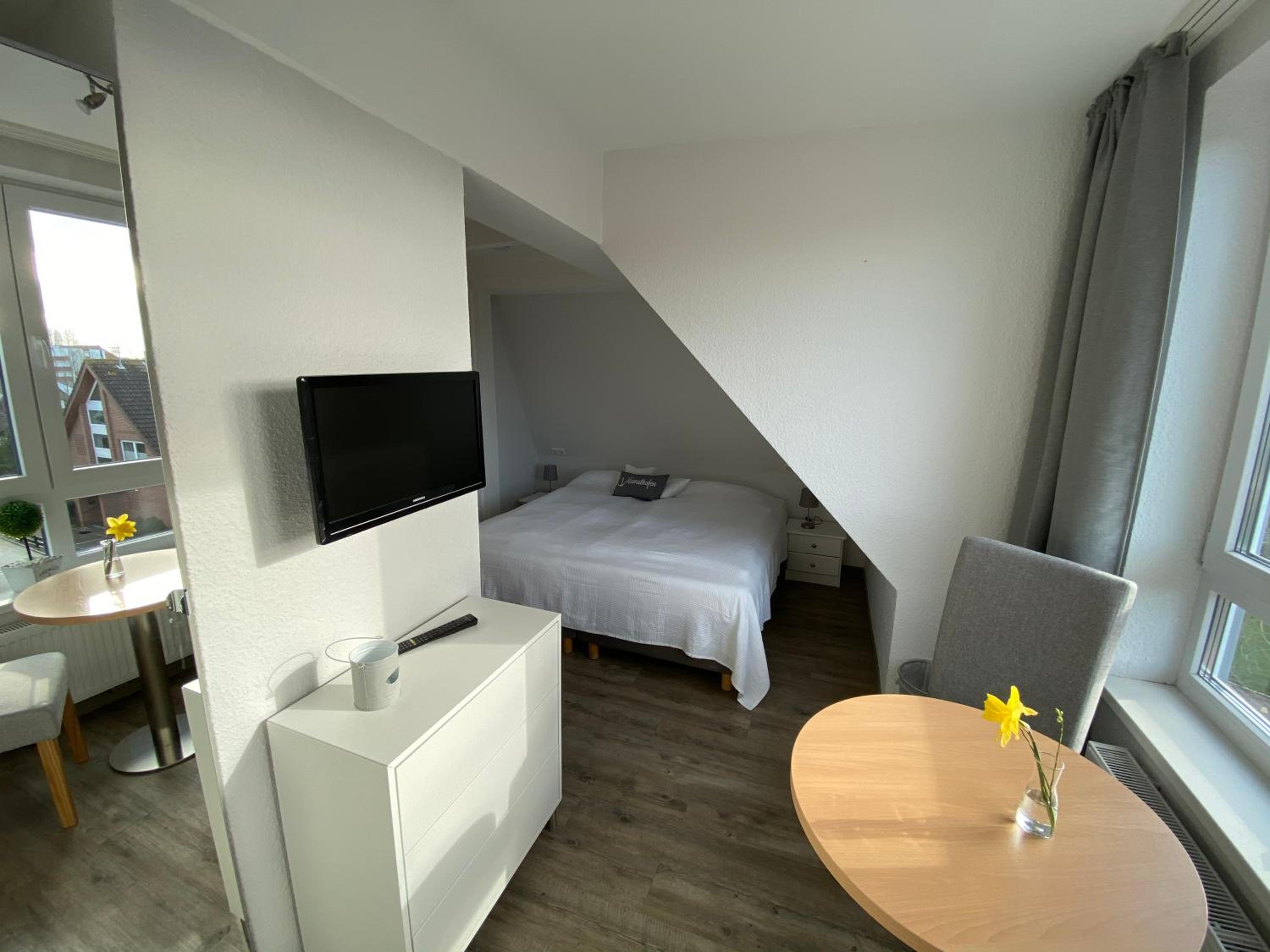 Large Single Room photo 2