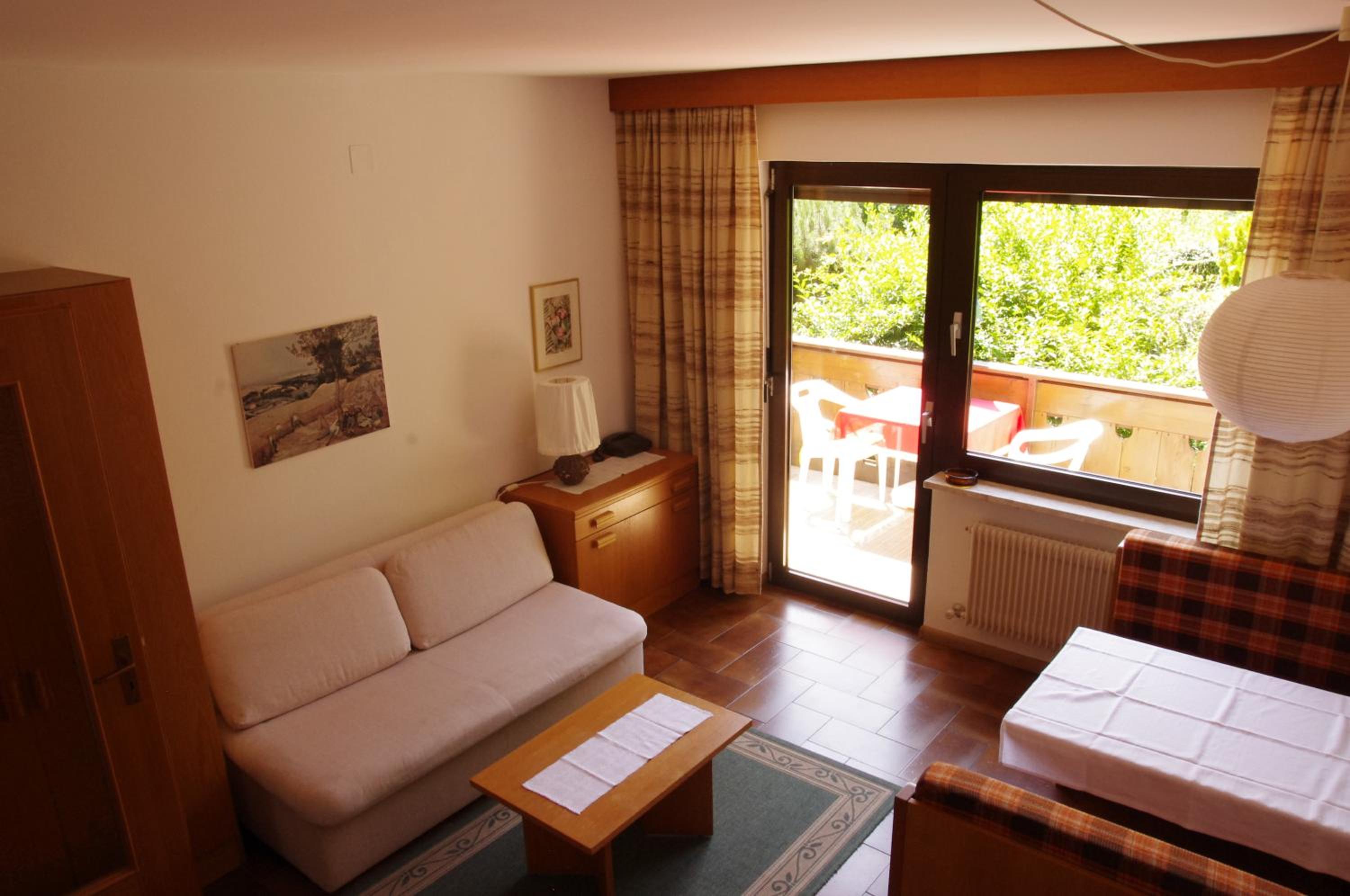 One-Bedroom Apartment with Balcony (3 Adults) photo 2