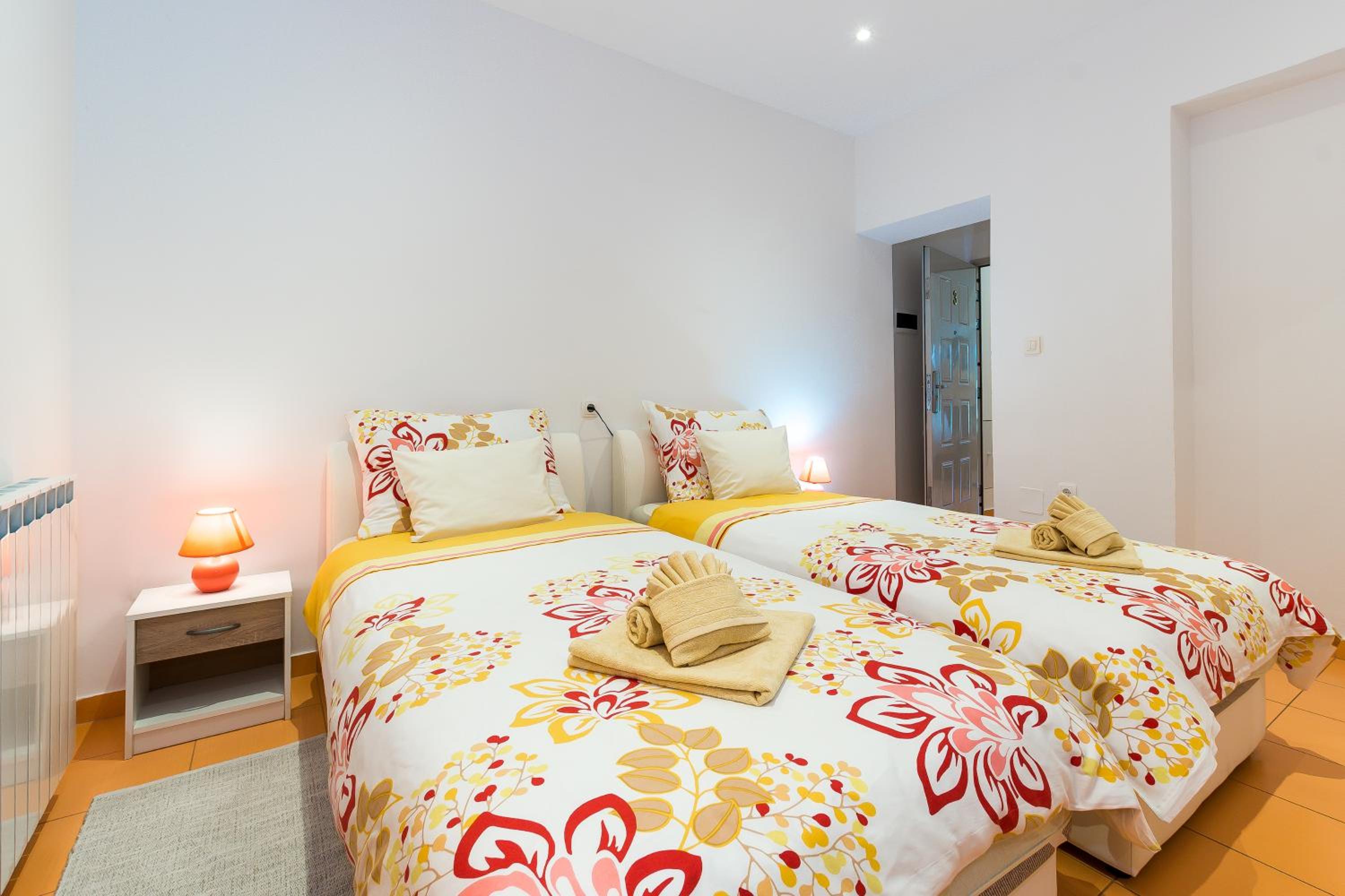 Twin Room with Private Bathroom