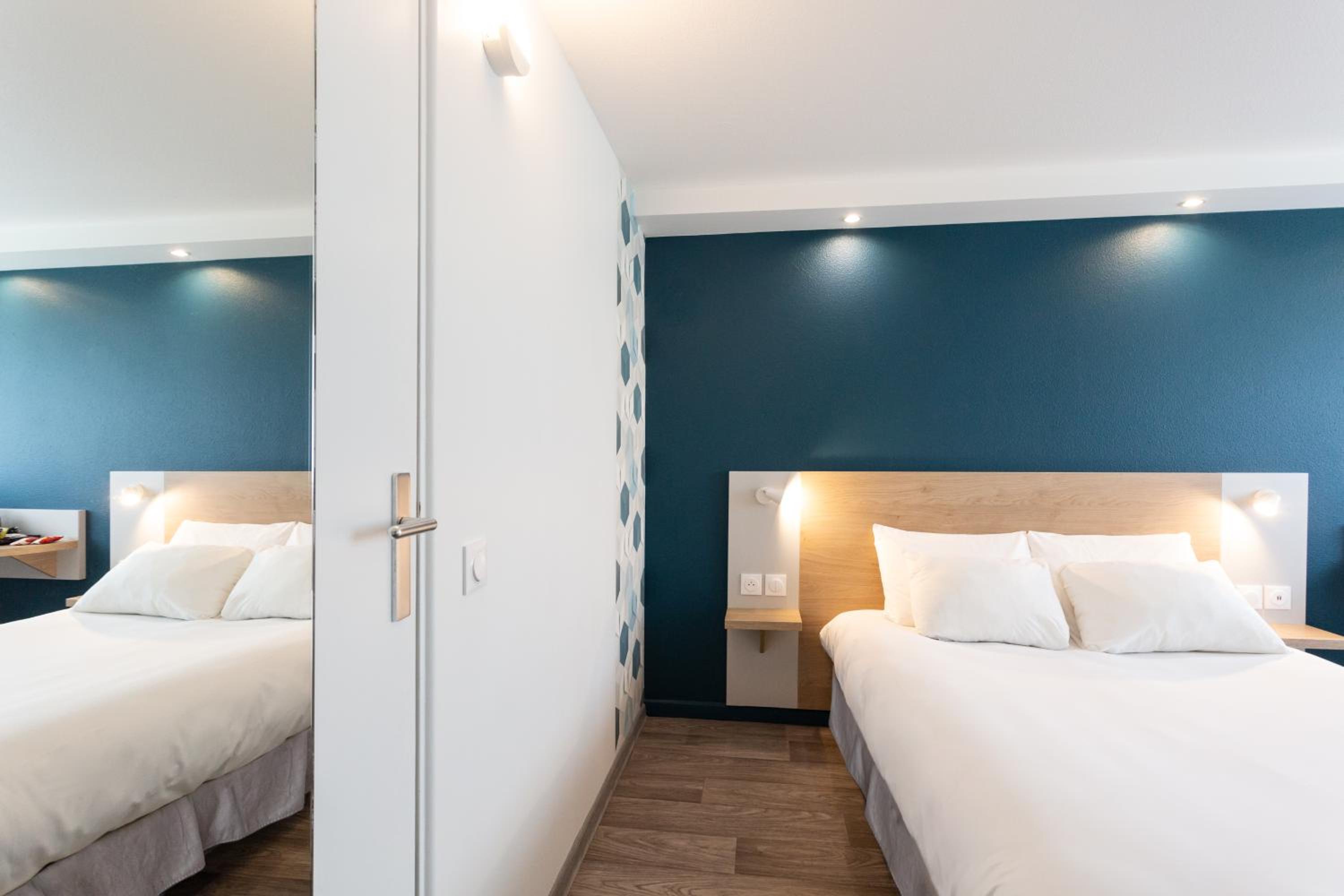 Double Room with One Double Bed - Photo 6