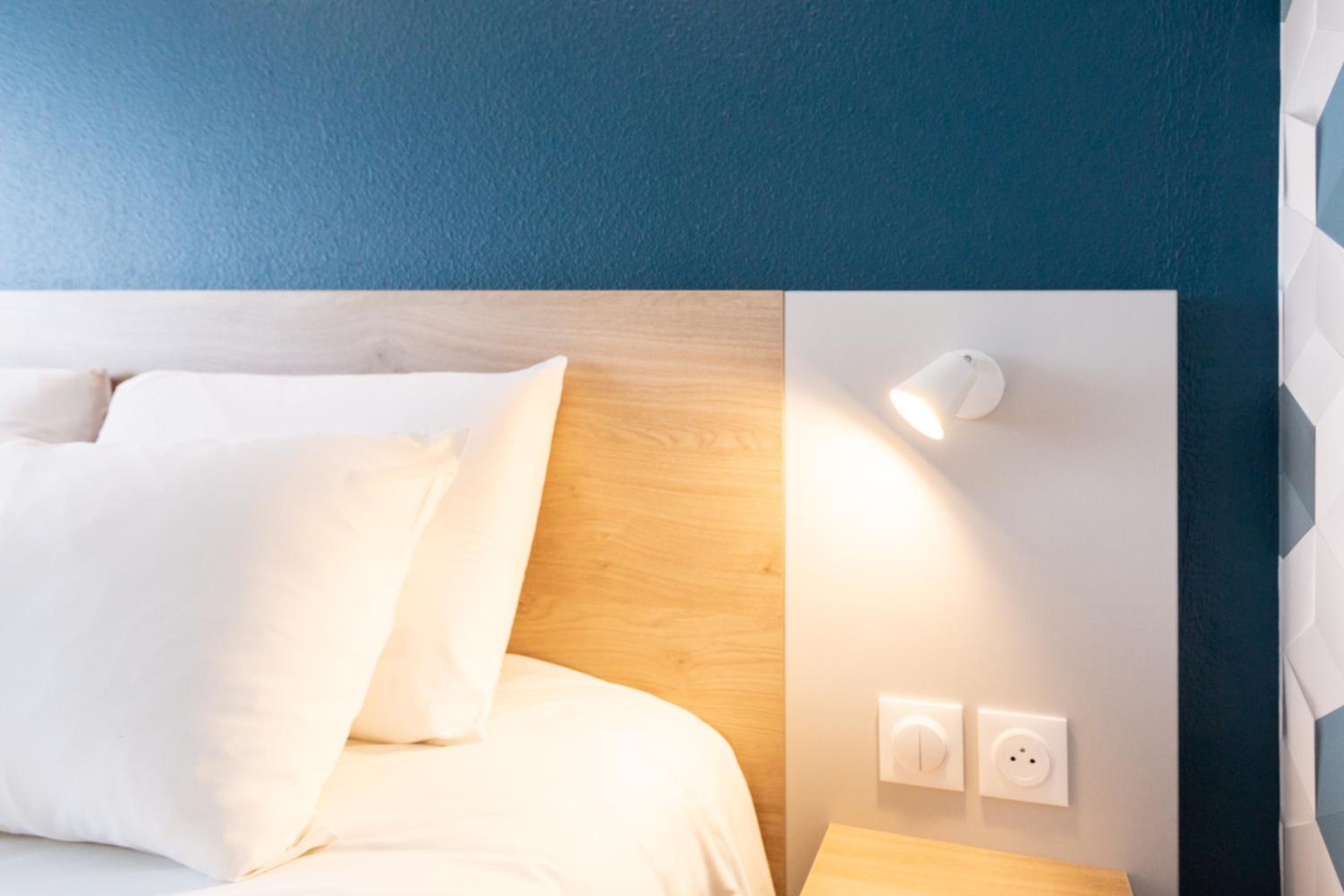Double Room with One Double Bed - Photo 13