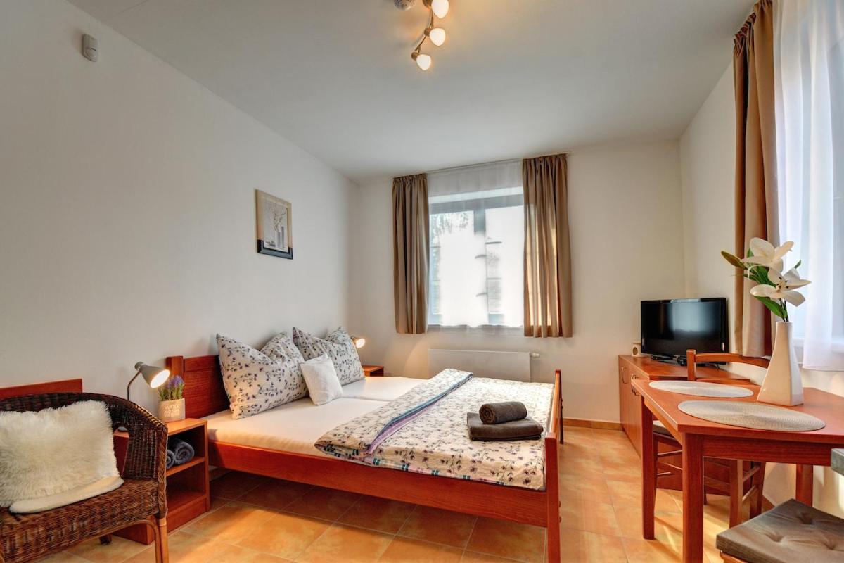 Apartment - Ground Floor photo 2