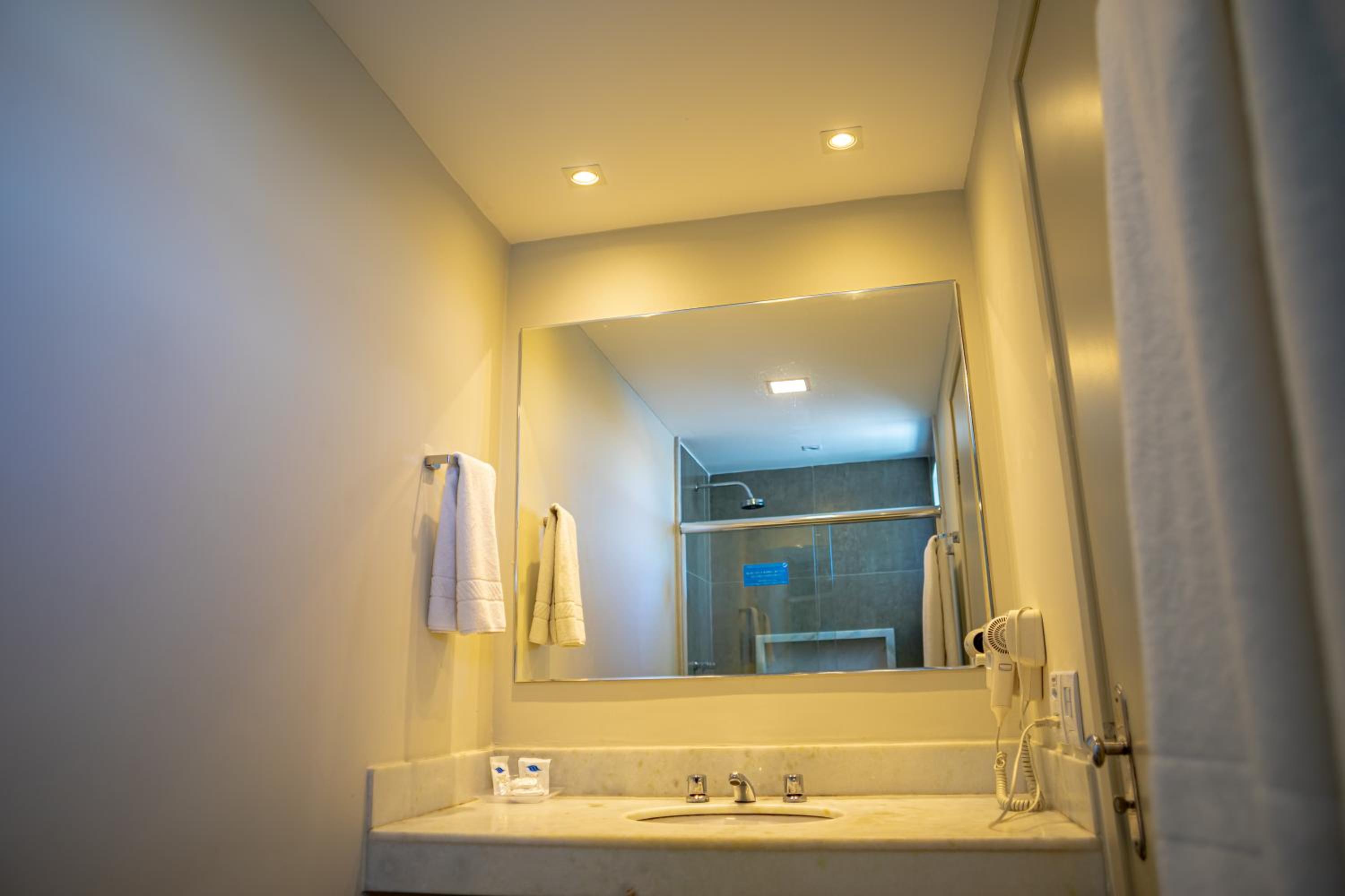 Superior Twin Room with pool view photo 2