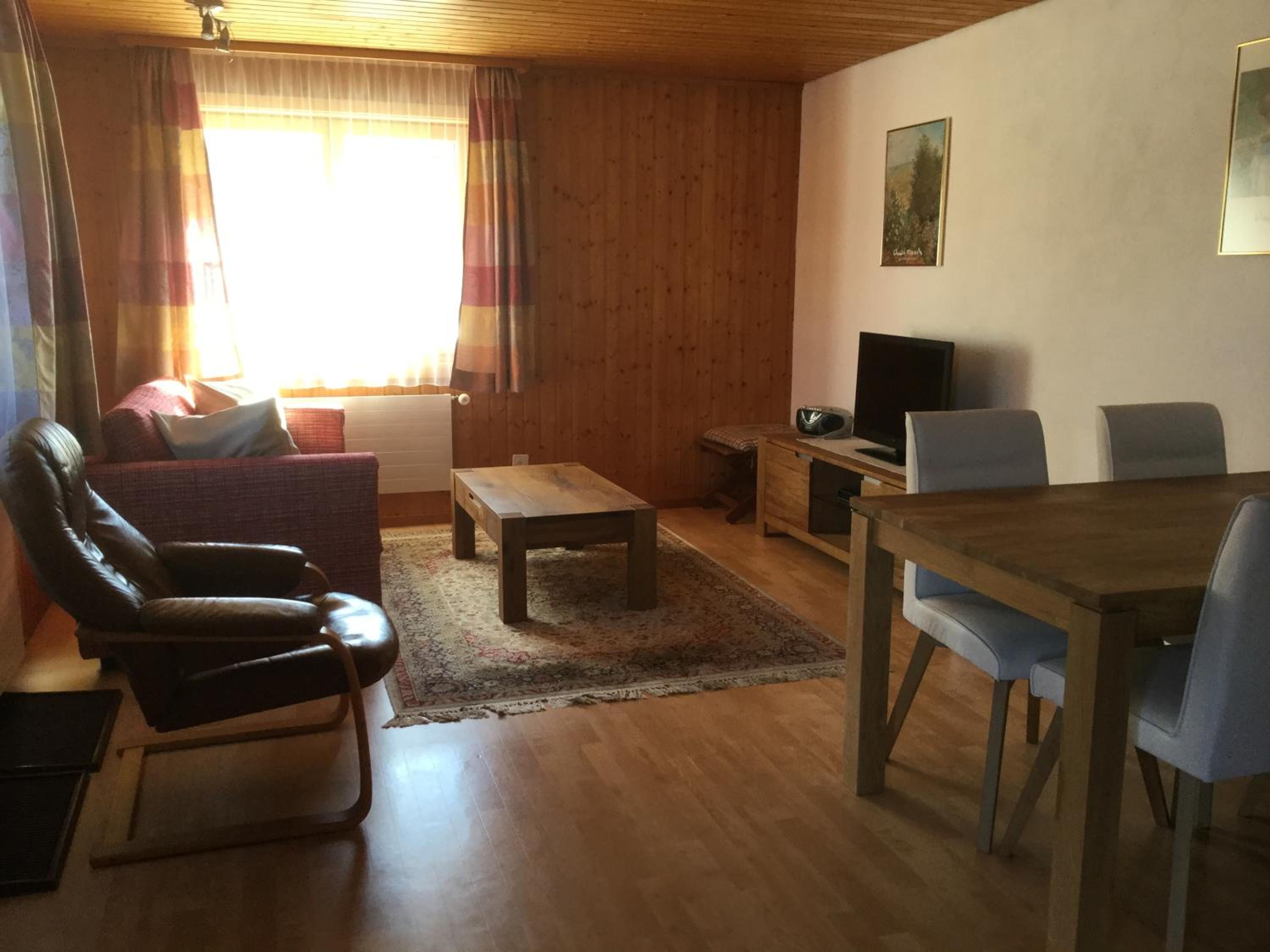 One-Bedroom Apartment - Photo 6