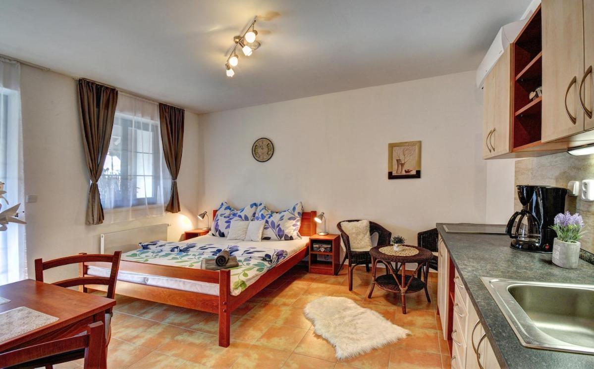 Apartment with Balcony photo 1