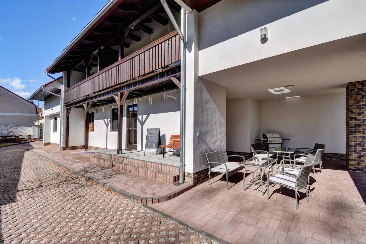 Apartment with Garden View photo 2