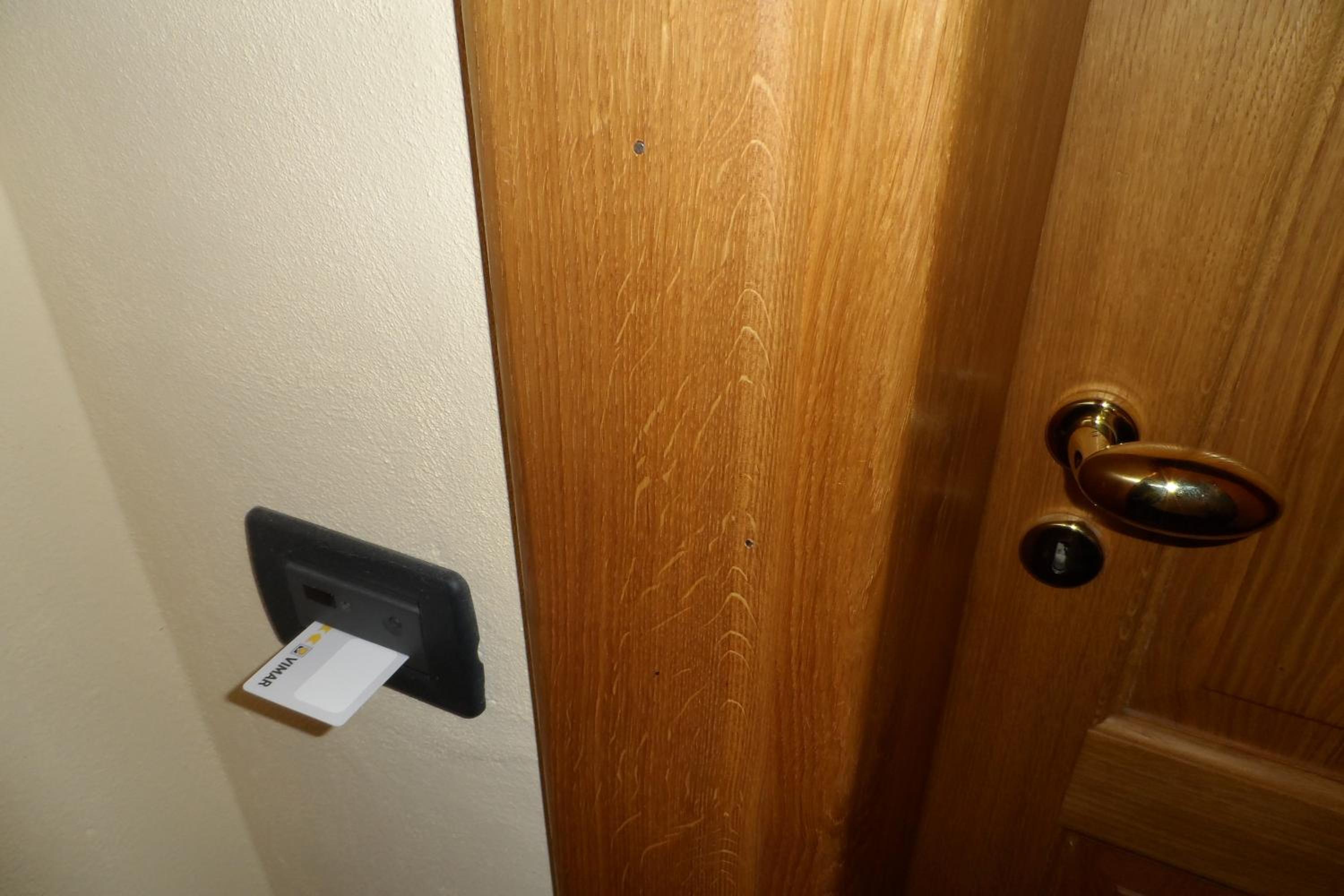 Double or Twin Room - Photo 2