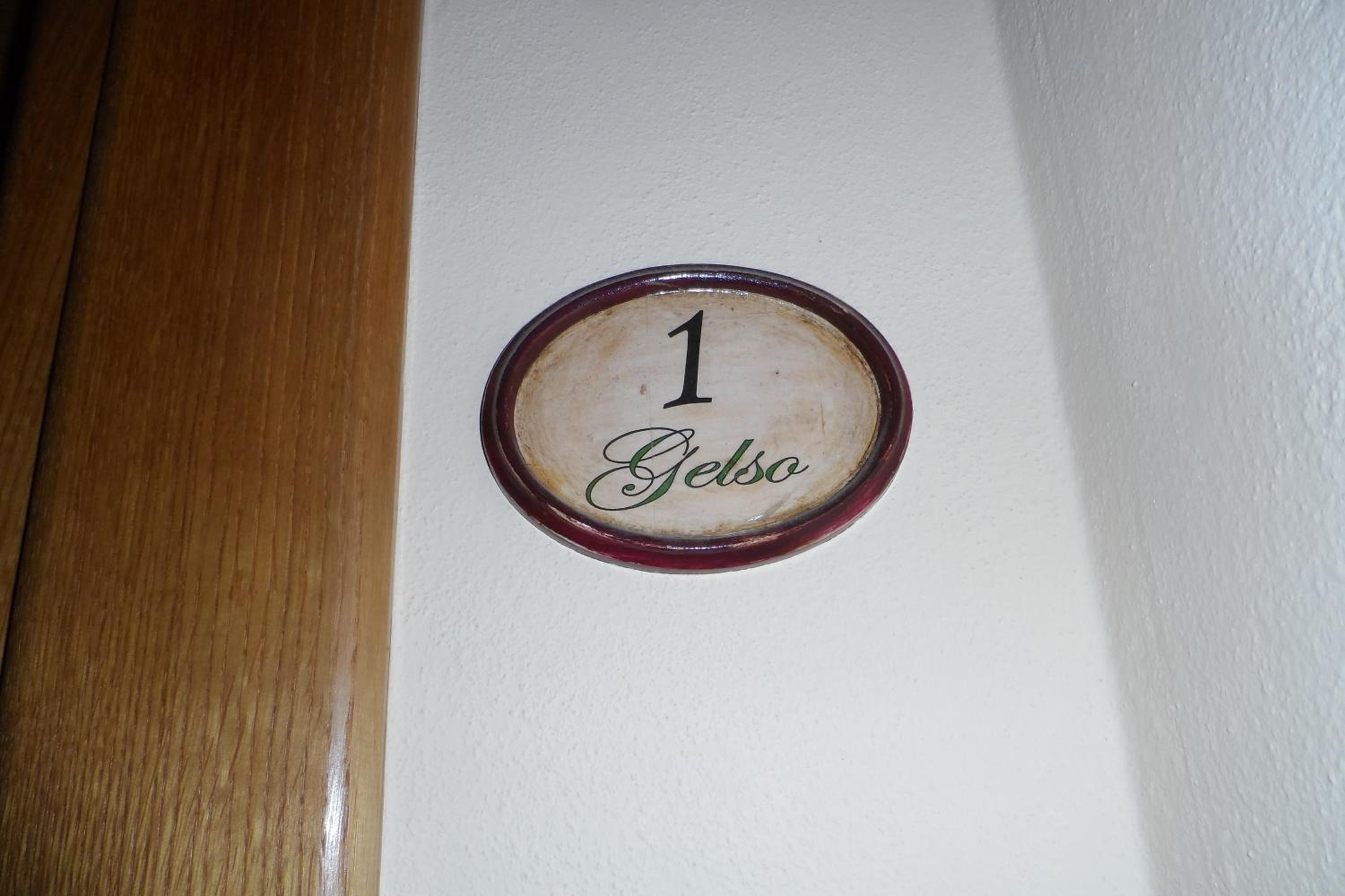 Double or Twin Room - Photo 13