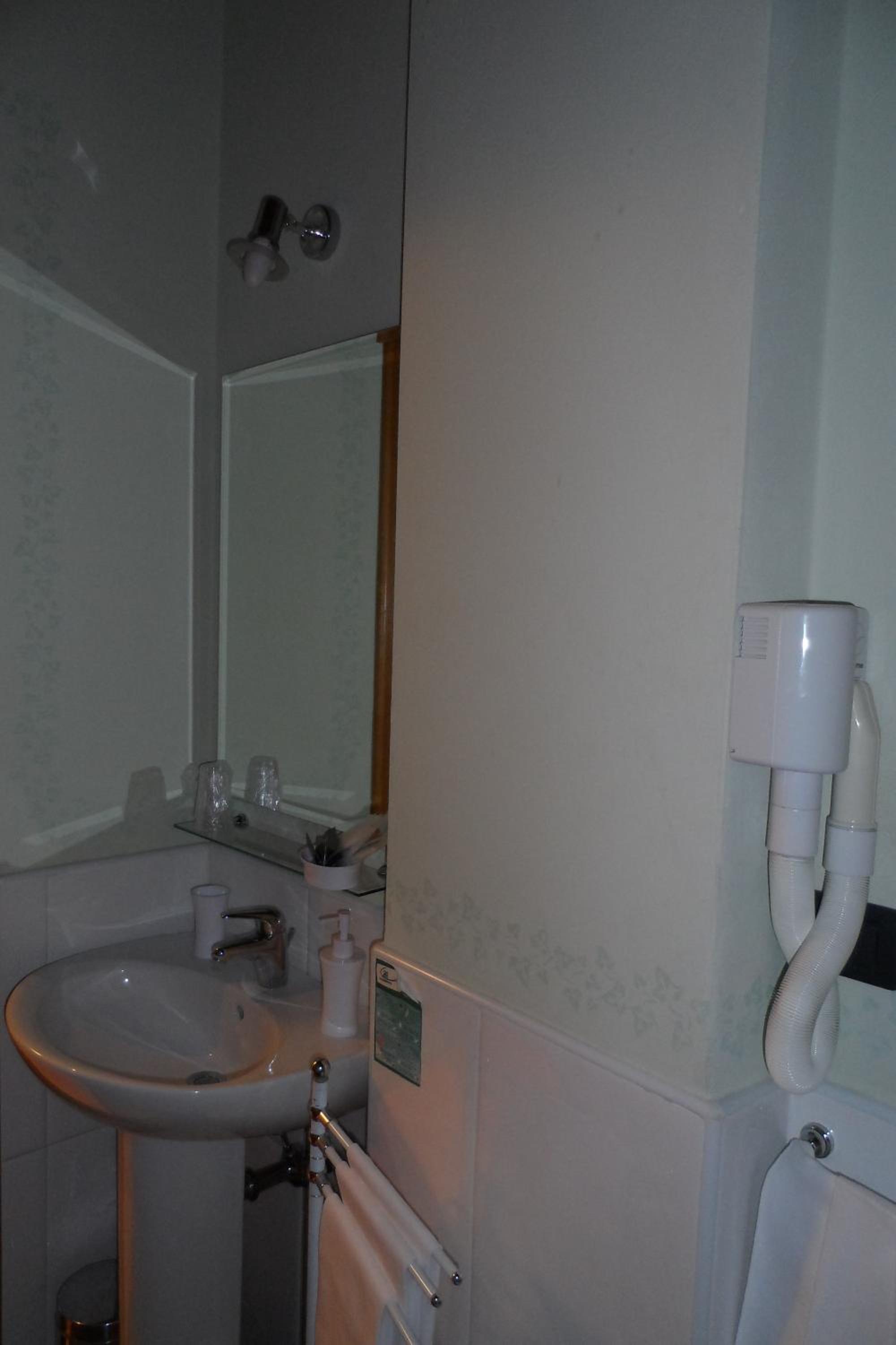 Junior Suite (4 Adults) - Photo 6