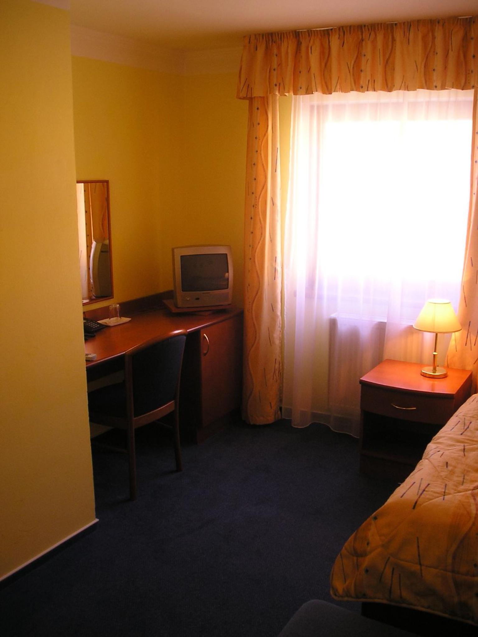 Single Room photo 3