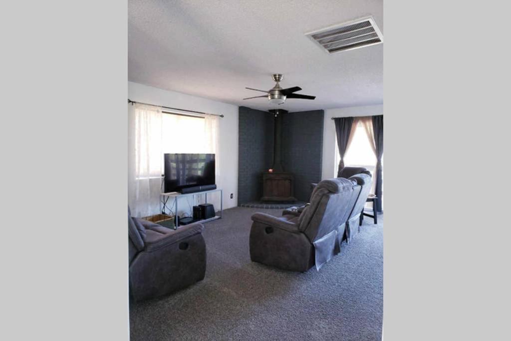 Three-Bedroom House - Photo 24