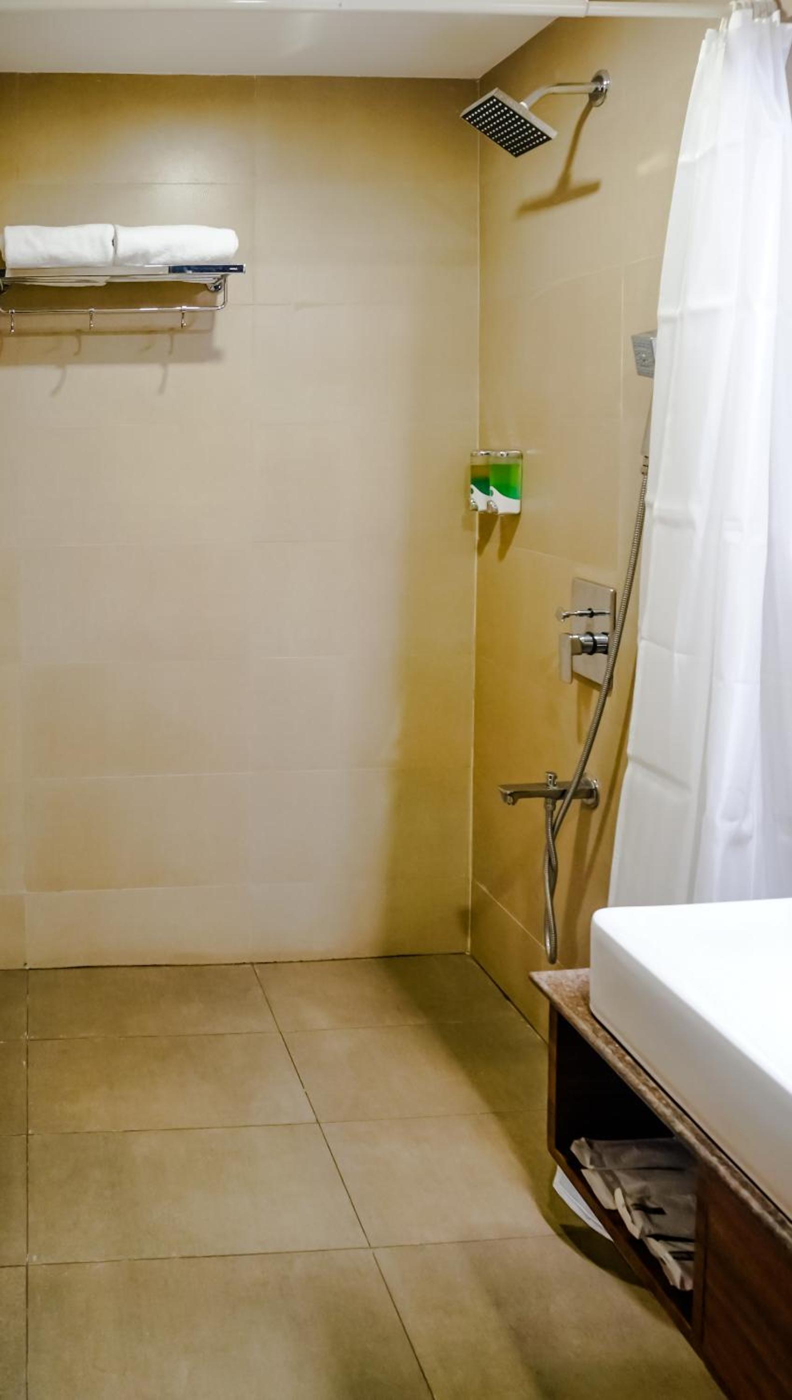 Deluxe Twin Room - Photo 5