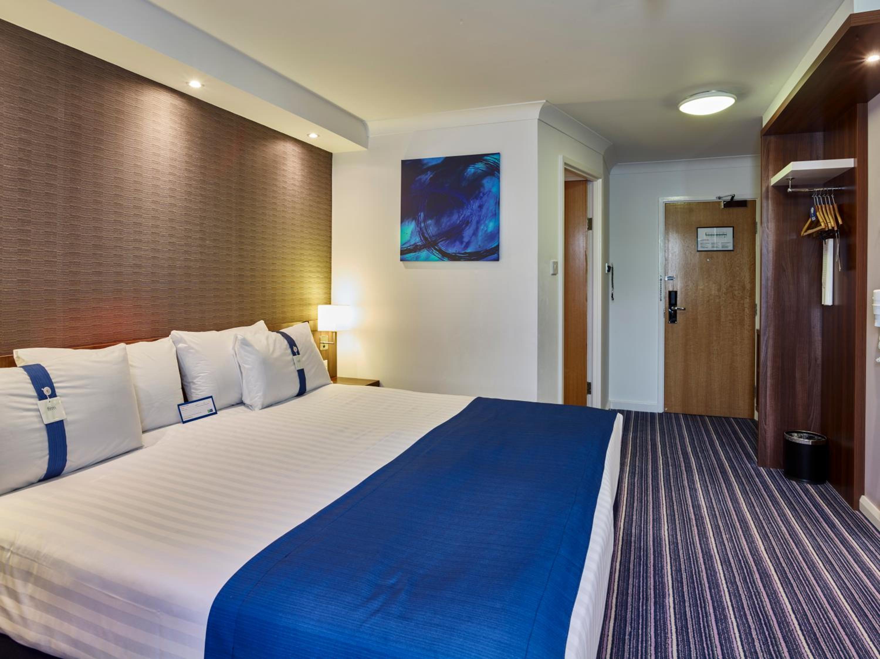 Double Room with Free Hot Breakfast - Accessible - Photo 6