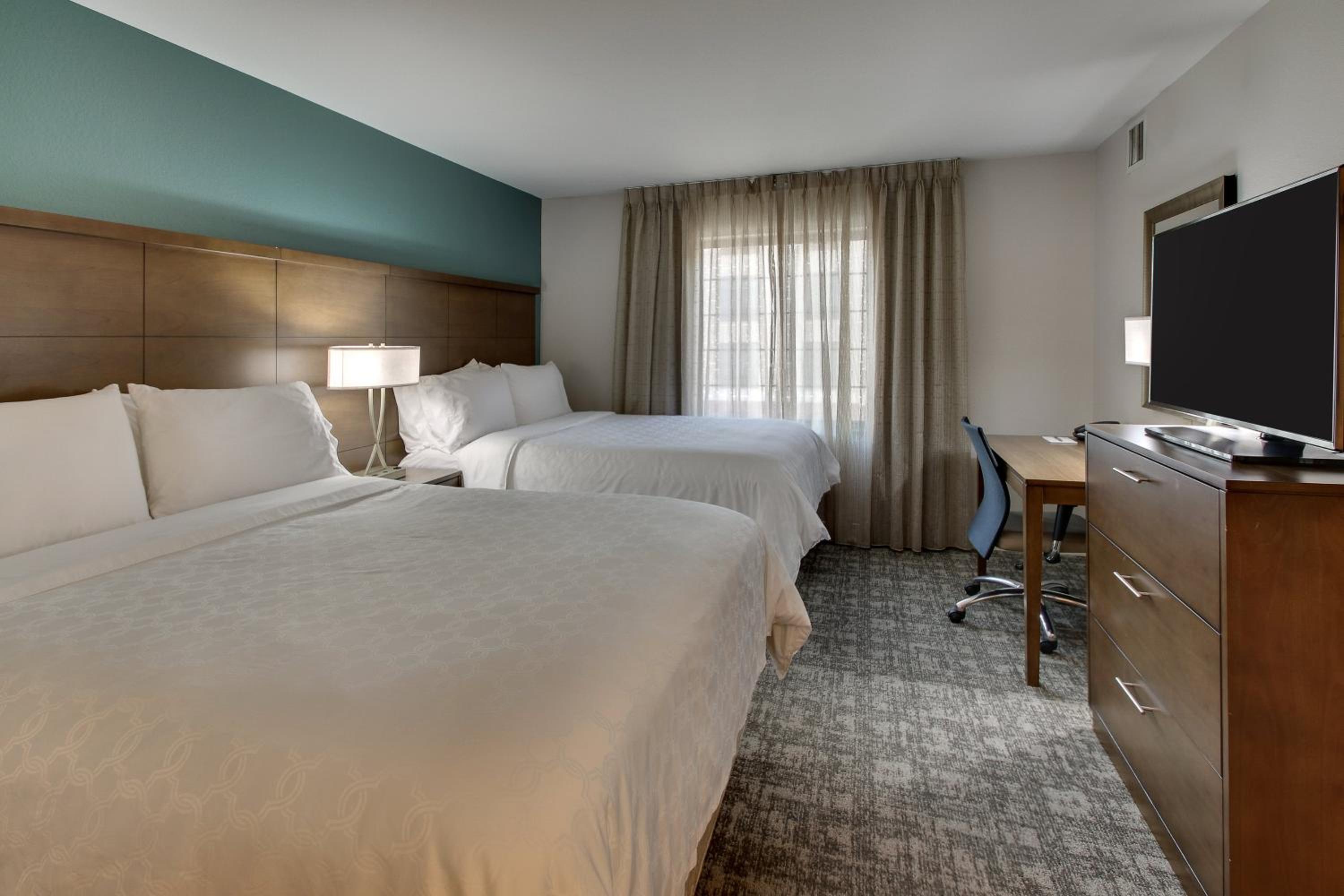 One-Bedroom Queen Suite with Two Queen Beds - Photo 11