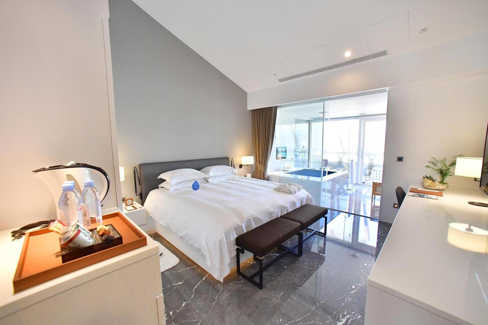 Suite with Sea View - Photo 1