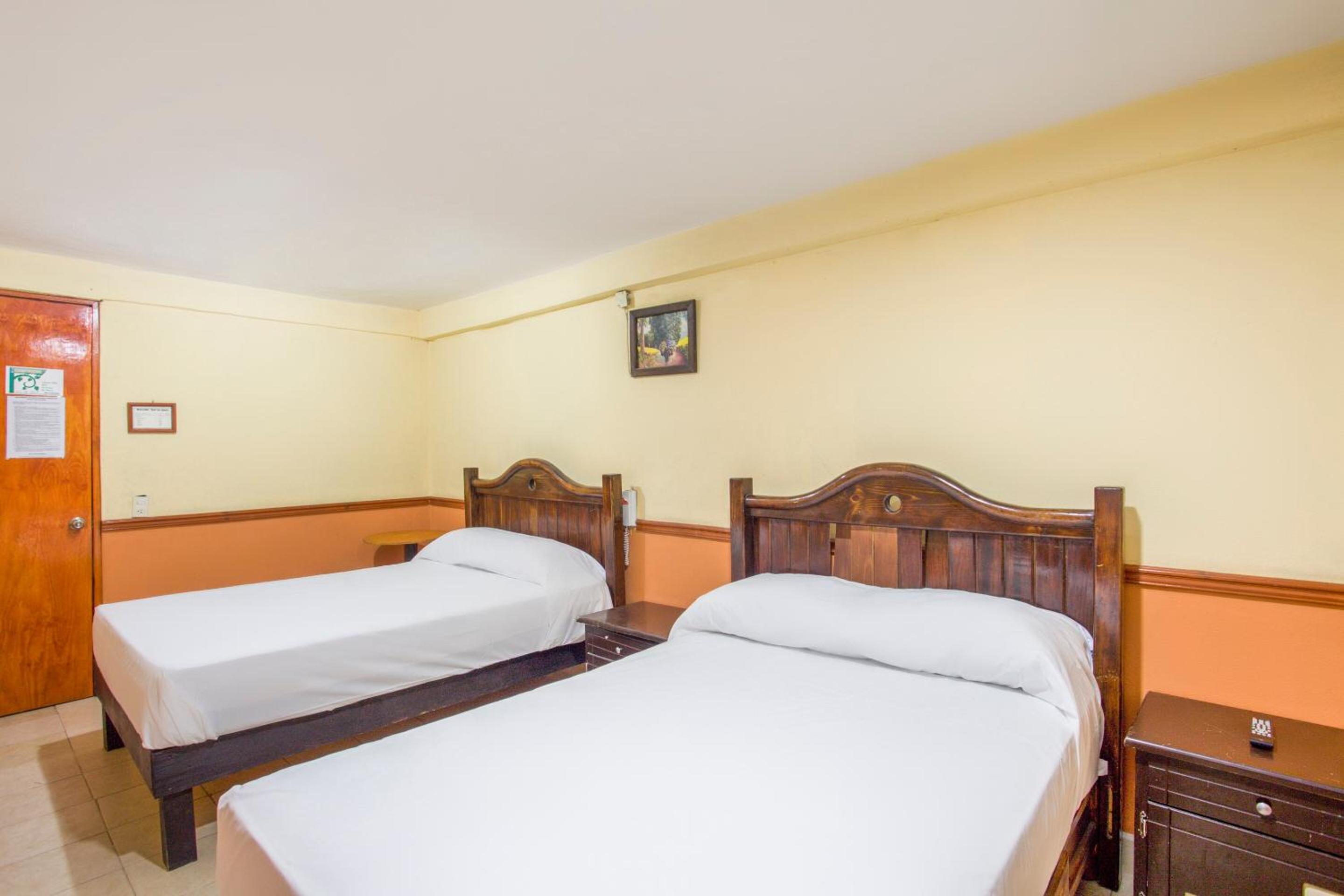 Standard Two Beds photo 3