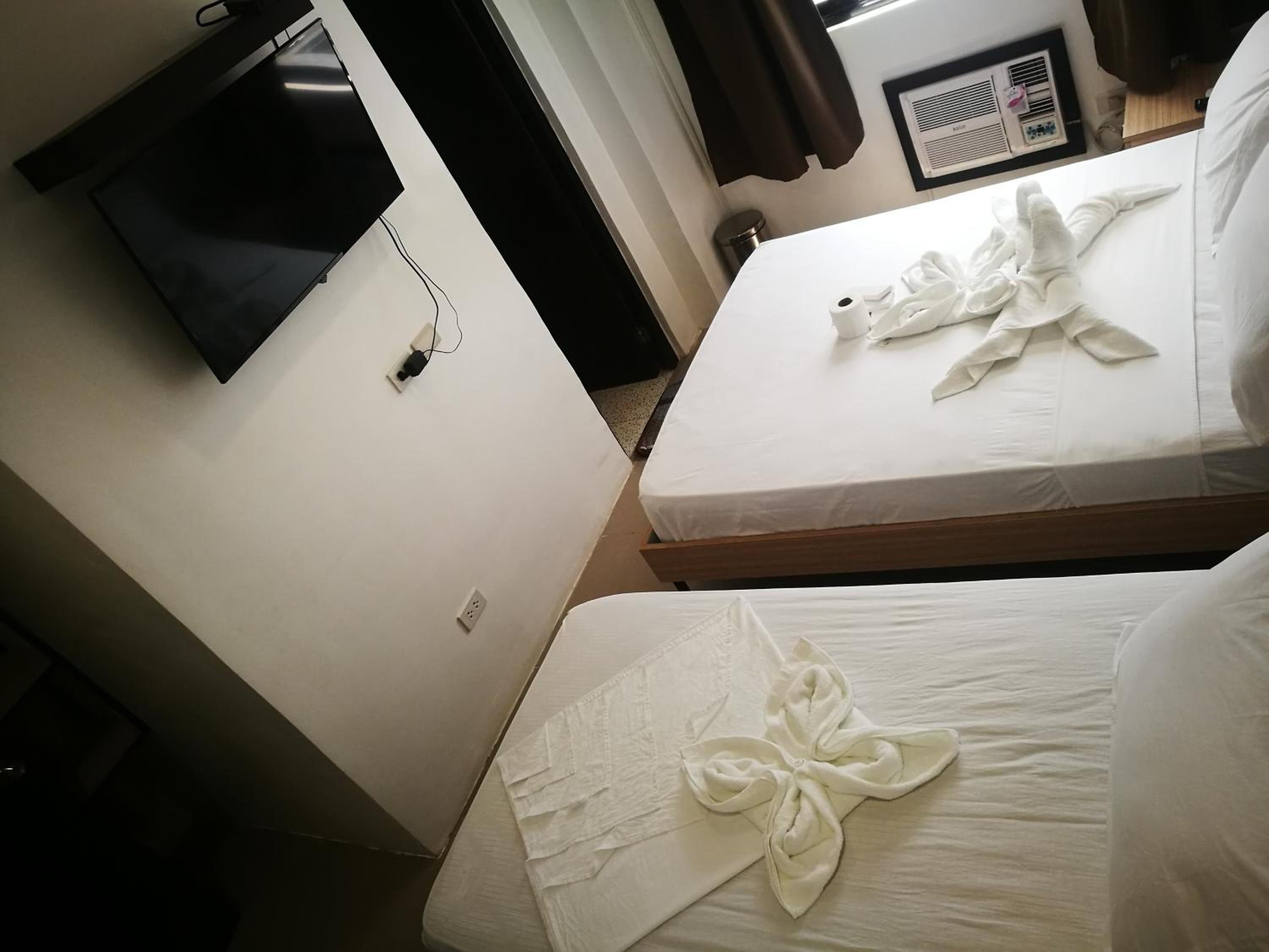Deluxe Triple Room - Photo 2