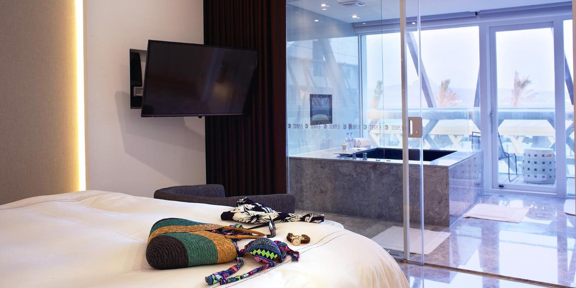 Suite with Sea View - Photo 9