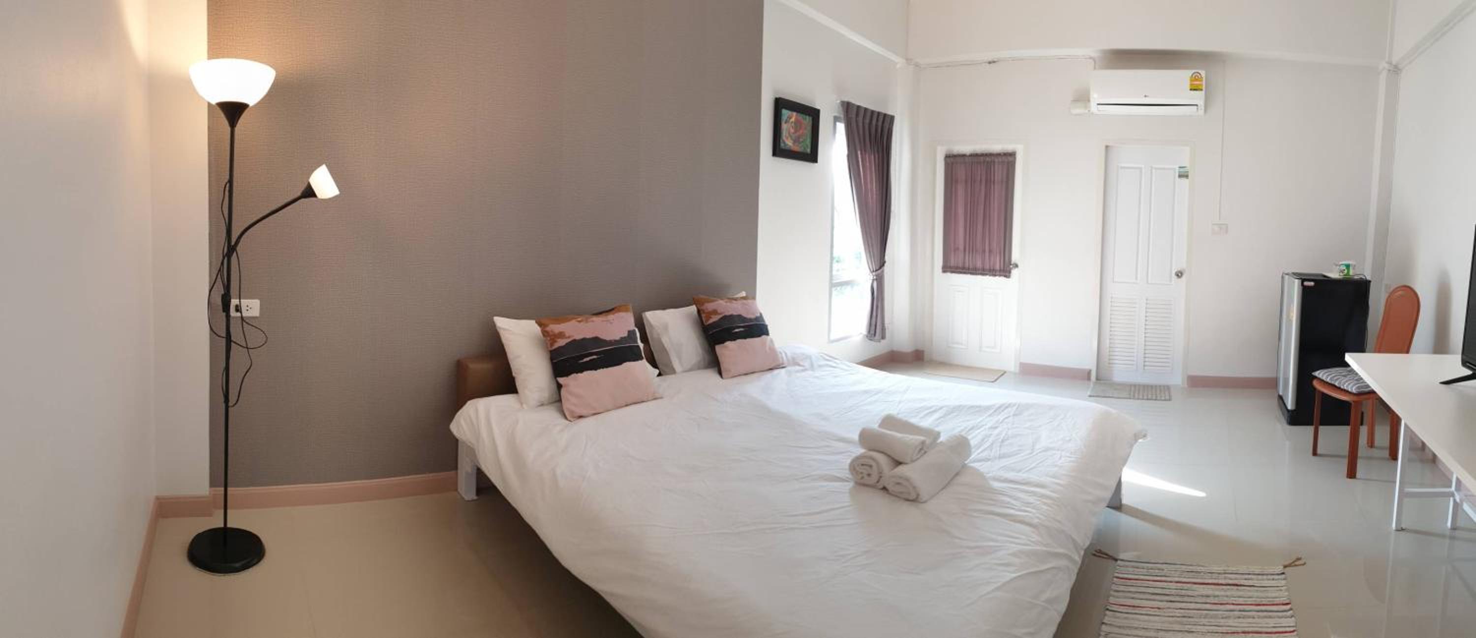 Studio Apartment - Photo 7