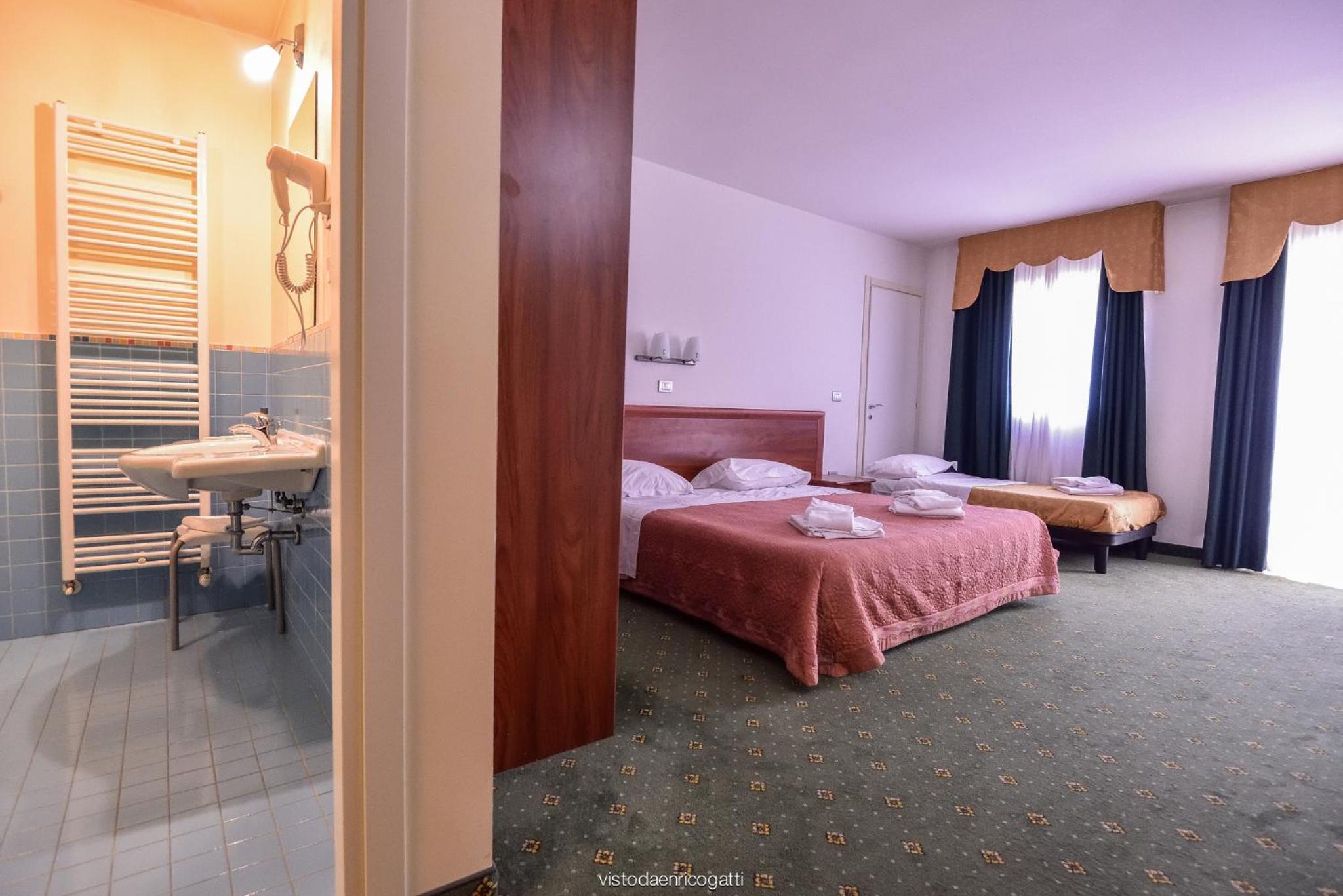 Standard Triple Room - Photo 1