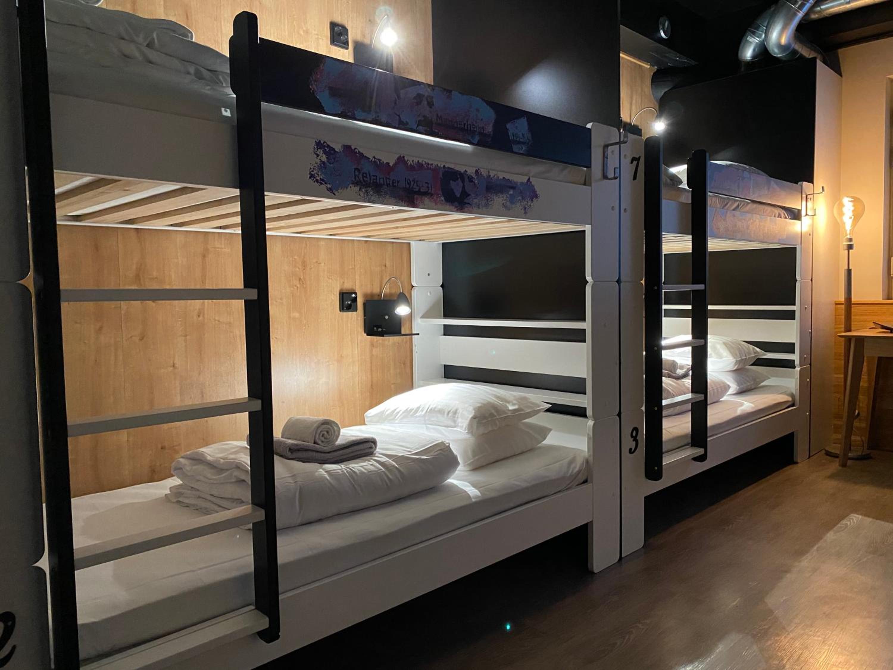 Bed in 6-Bed Dormitory Room photo 1