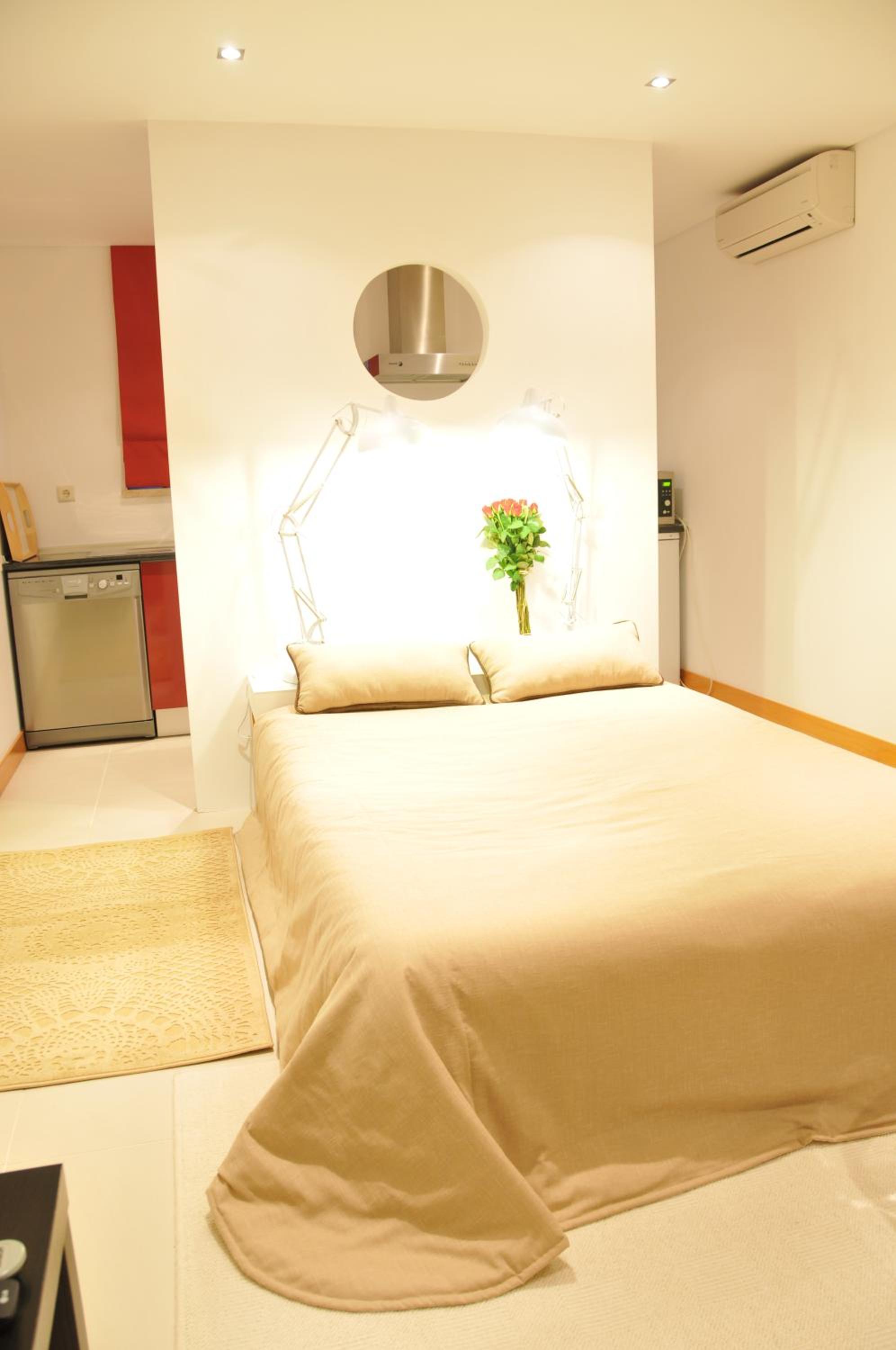 Studio Apartment (2 Adults)